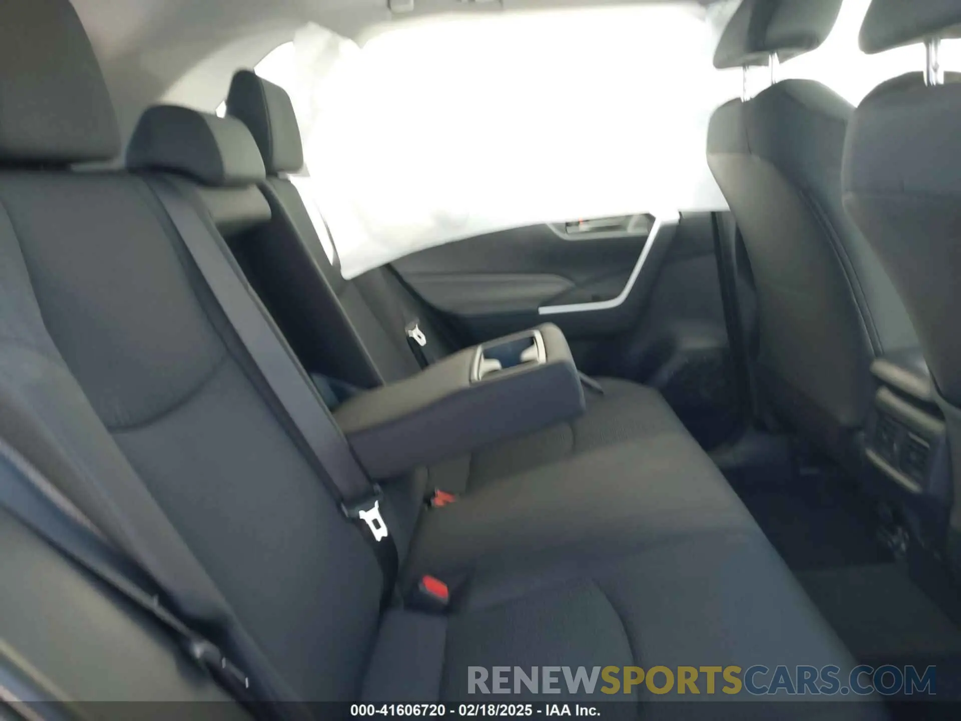 8 Photograph of a damaged car 2T3MWRFV7RW246074 TOYOTA RAV4 HYBRID 2024