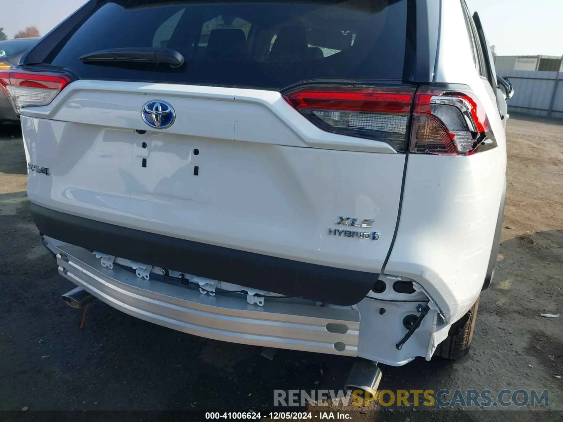 14 Photograph of a damaged car 2T3RWRFV0RW207235 TOYOTA RAV4 HYBRID 2024