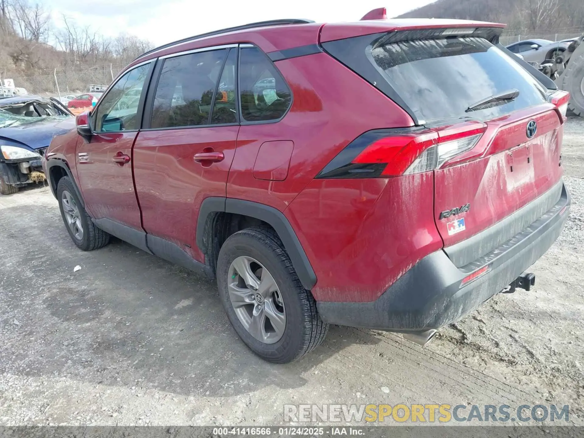 3 Photograph of a damaged car 2T3RWRFV0RW238744 TOYOTA RAV4 HYBRID 2024