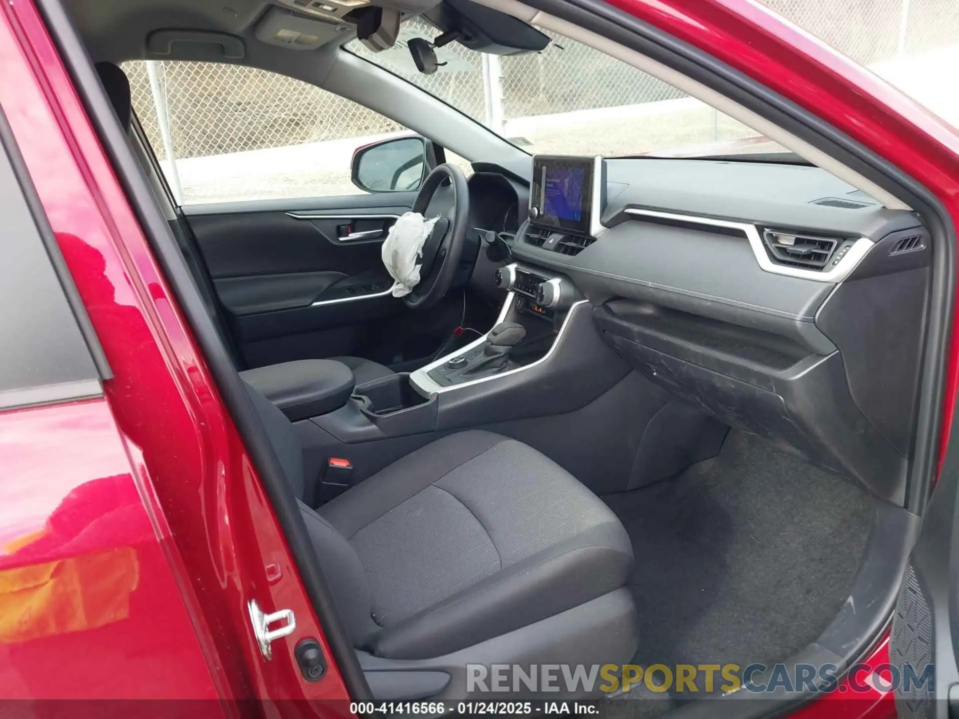 5 Photograph of a damaged car 2T3RWRFV0RW238744 TOYOTA RAV4 HYBRID 2024