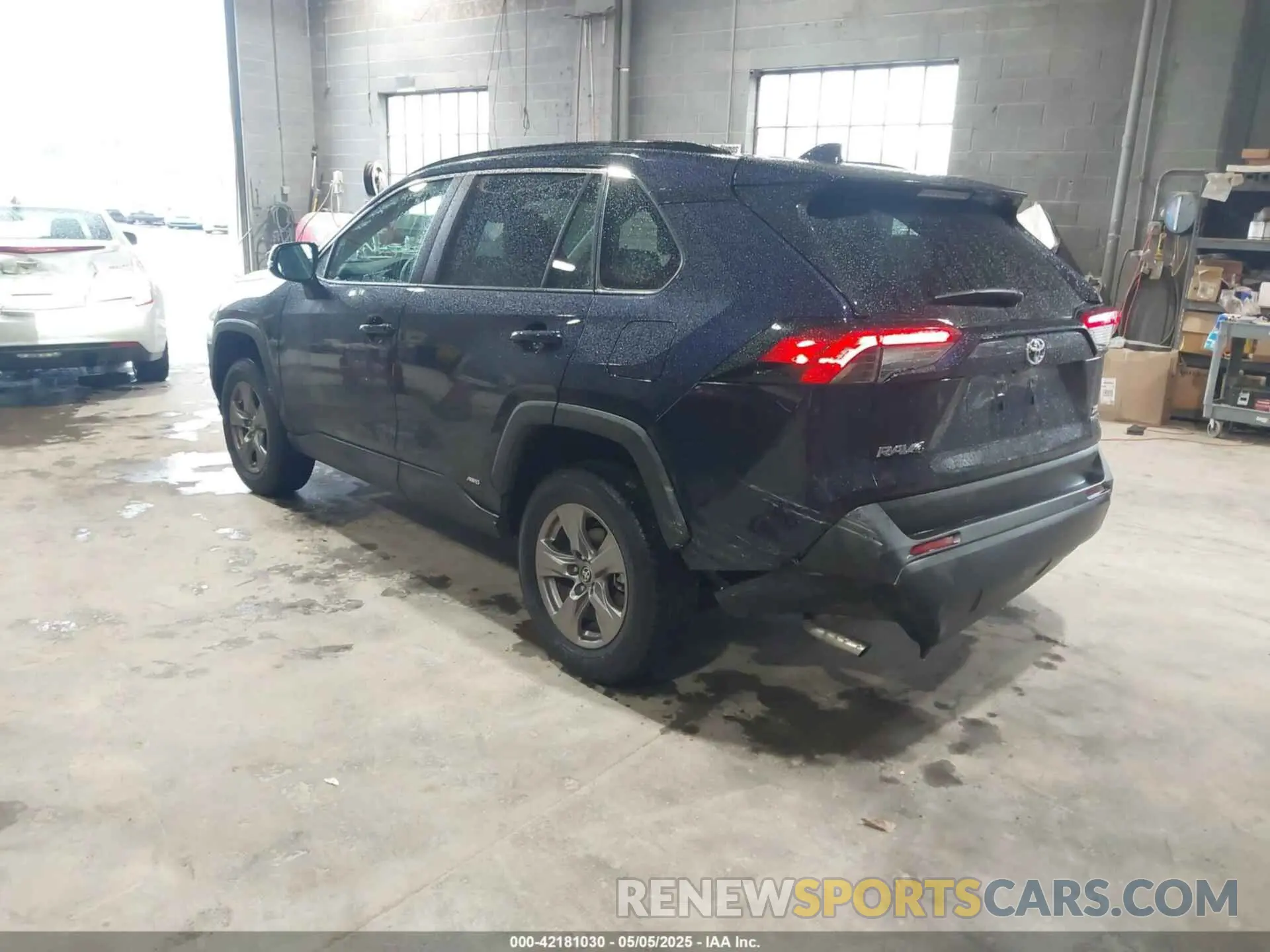 3 Photograph of a damaged car 2T3RWRFV1RW232855 TOYOTA RAV4 HYBRID 2024