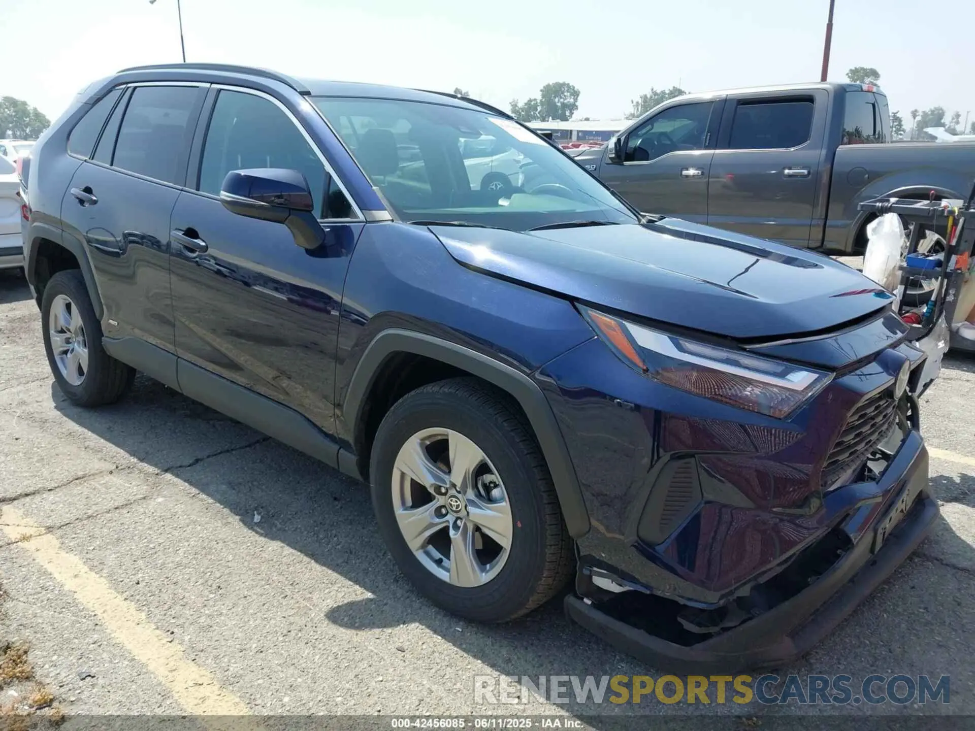 1 Photograph of a damaged car 2T3RWRFV1RW236713 TOYOTA RAV4 HYBRID 2024