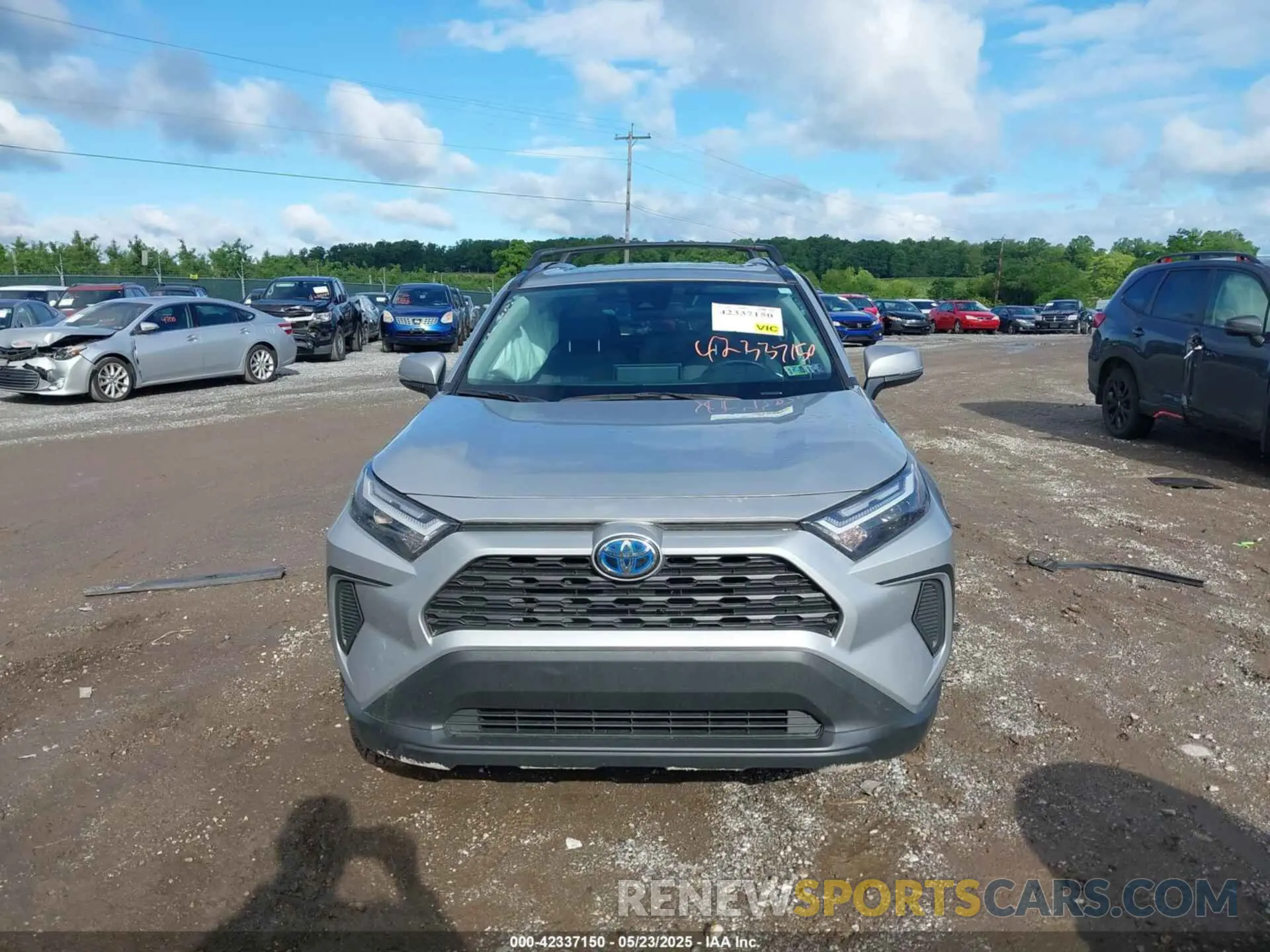 12 Photograph of a damaged car 2T3RWRFV2RW209746 TOYOTA RAV4 HYBRID 2024