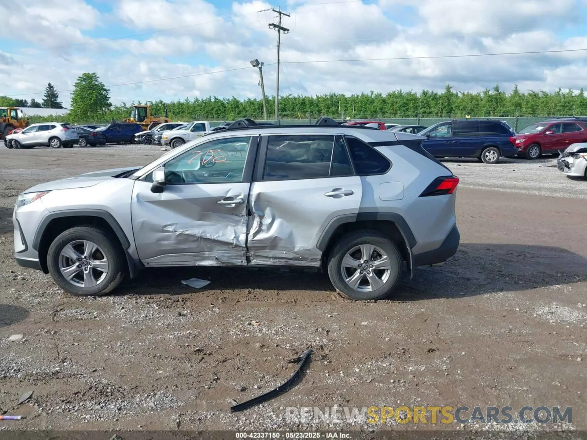 14 Photograph of a damaged car 2T3RWRFV2RW209746 TOYOTA RAV4 HYBRID 2024
