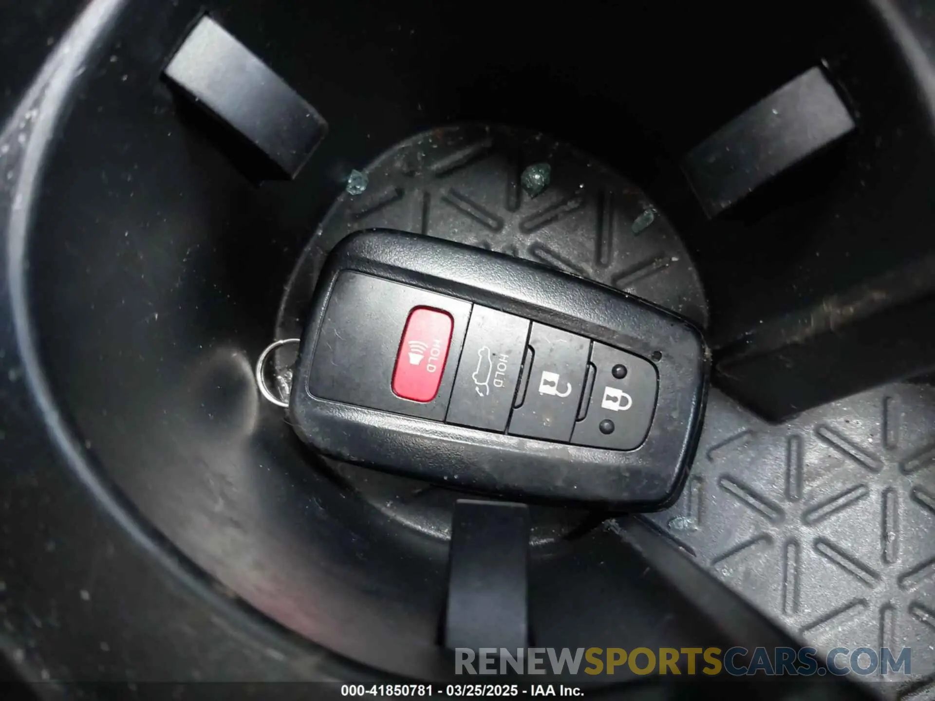 11 Photograph of a damaged car 2T3RWRFV3RW206306 TOYOTA RAV4 HYBRID 2024