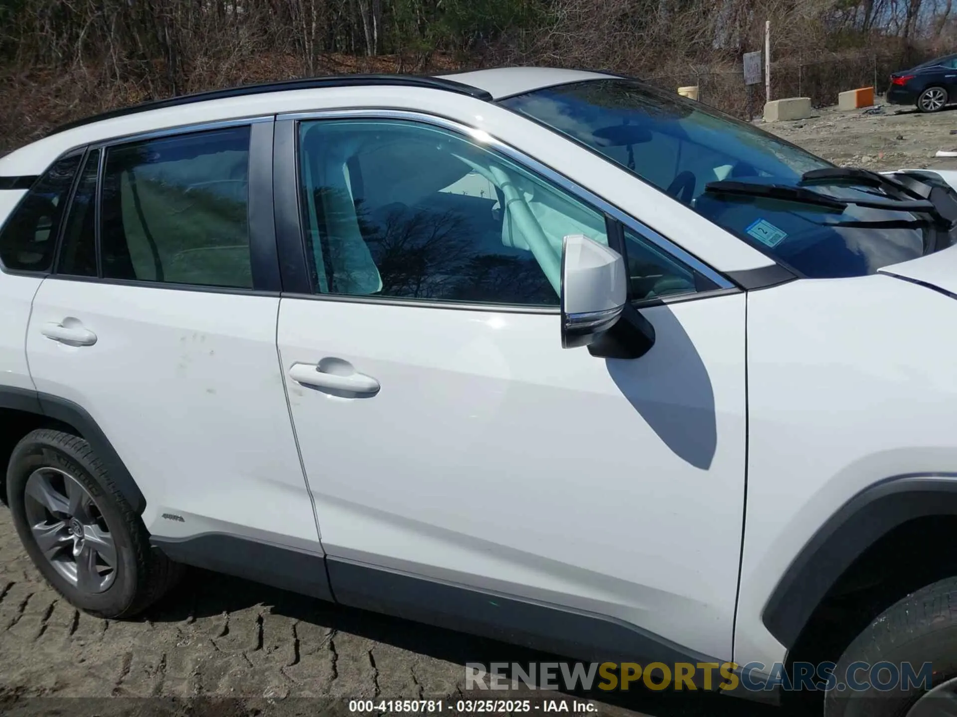 13 Photograph of a damaged car 2T3RWRFV3RW206306 TOYOTA RAV4 HYBRID 2024