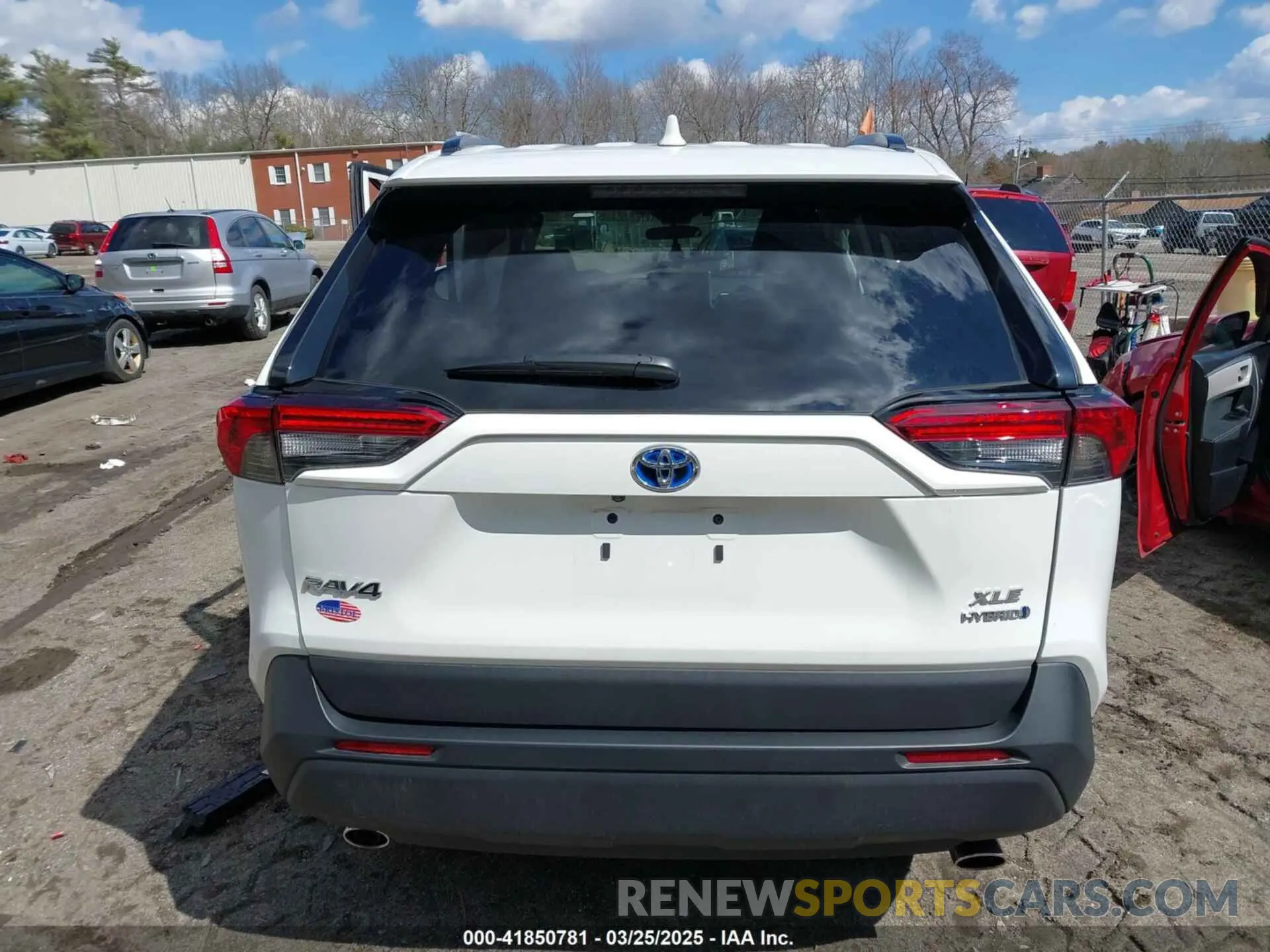 16 Photograph of a damaged car 2T3RWRFV3RW206306 TOYOTA RAV4 HYBRID 2024