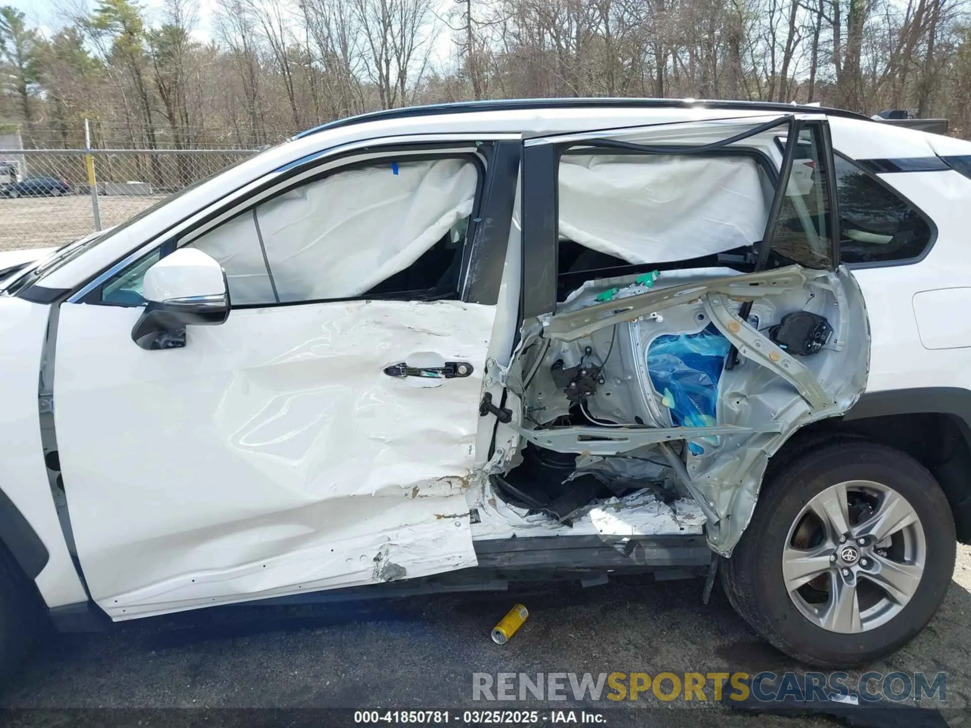 6 Photograph of a damaged car 2T3RWRFV3RW206306 TOYOTA RAV4 HYBRID 2024