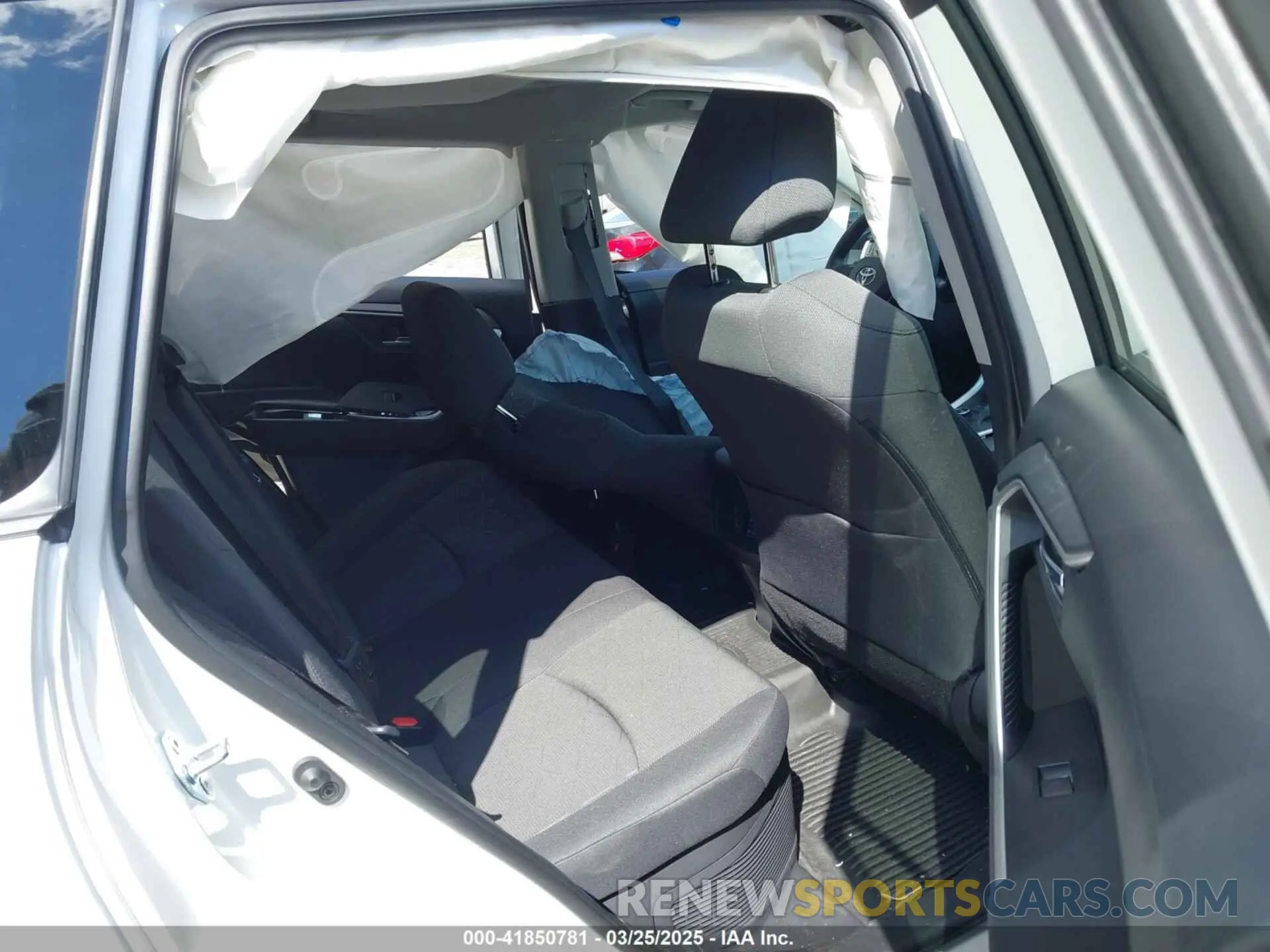 8 Photograph of a damaged car 2T3RWRFV3RW206306 TOYOTA RAV4 HYBRID 2024