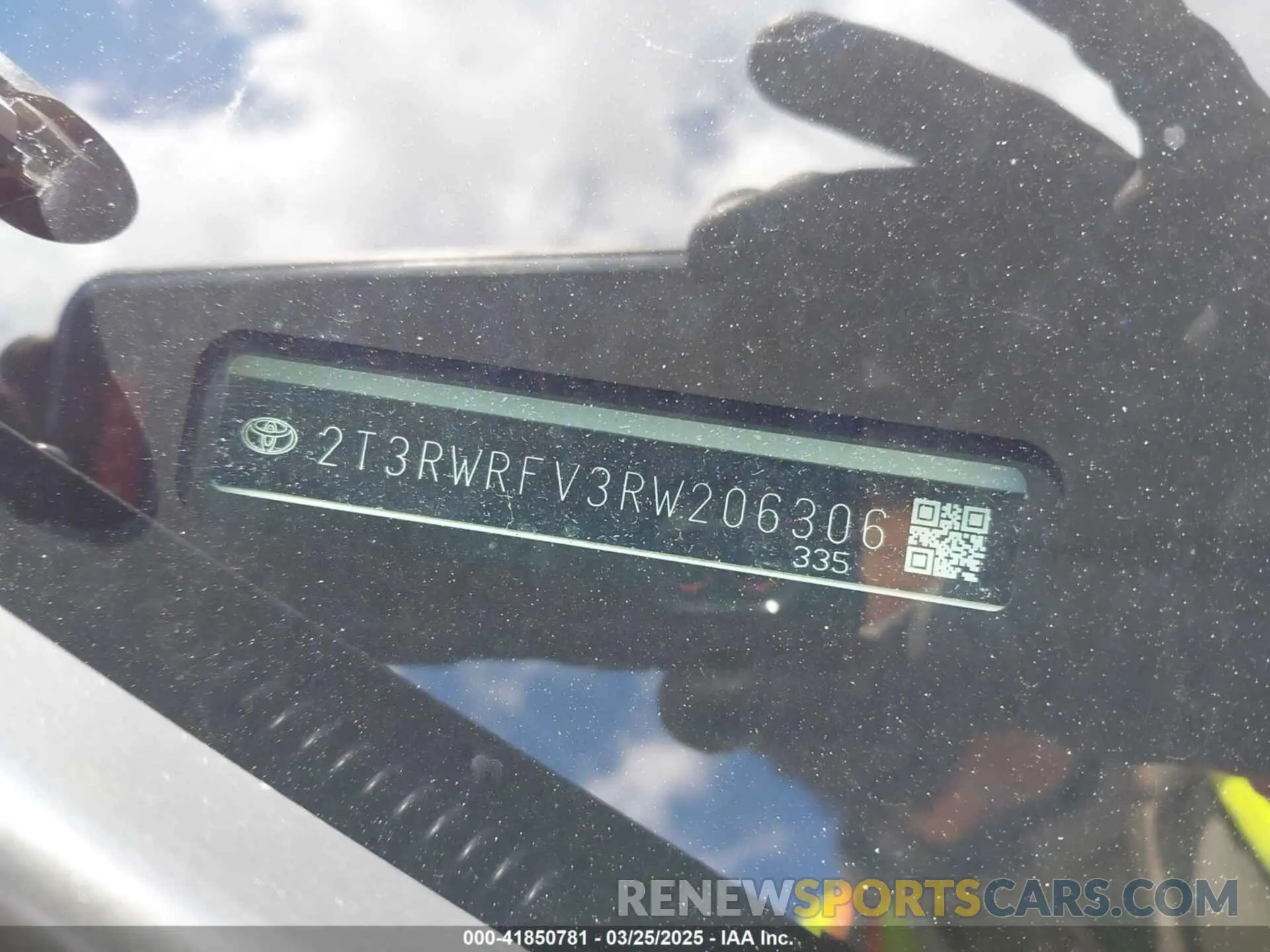 9 Photograph of a damaged car 2T3RWRFV3RW206306 TOYOTA RAV4 HYBRID 2024