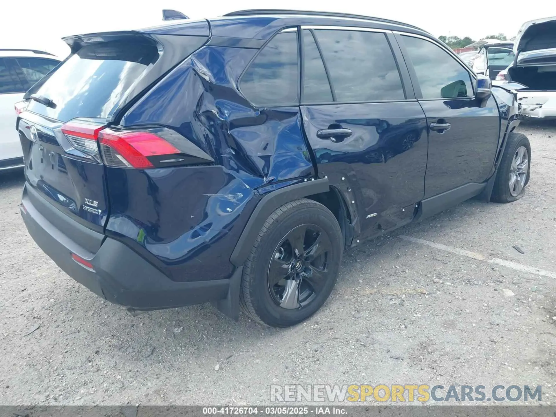 4 Photograph of a damaged car 2T3RWRFV3RW234431 TOYOTA RAV4 HYBRID 2024