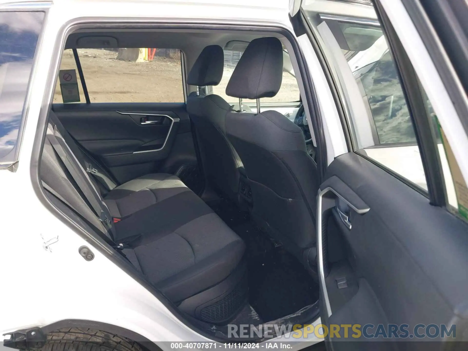 8 Photograph of a damaged car 2T3RWRFV5RW226055 TOYOTA RAV4 HYBRID 2024