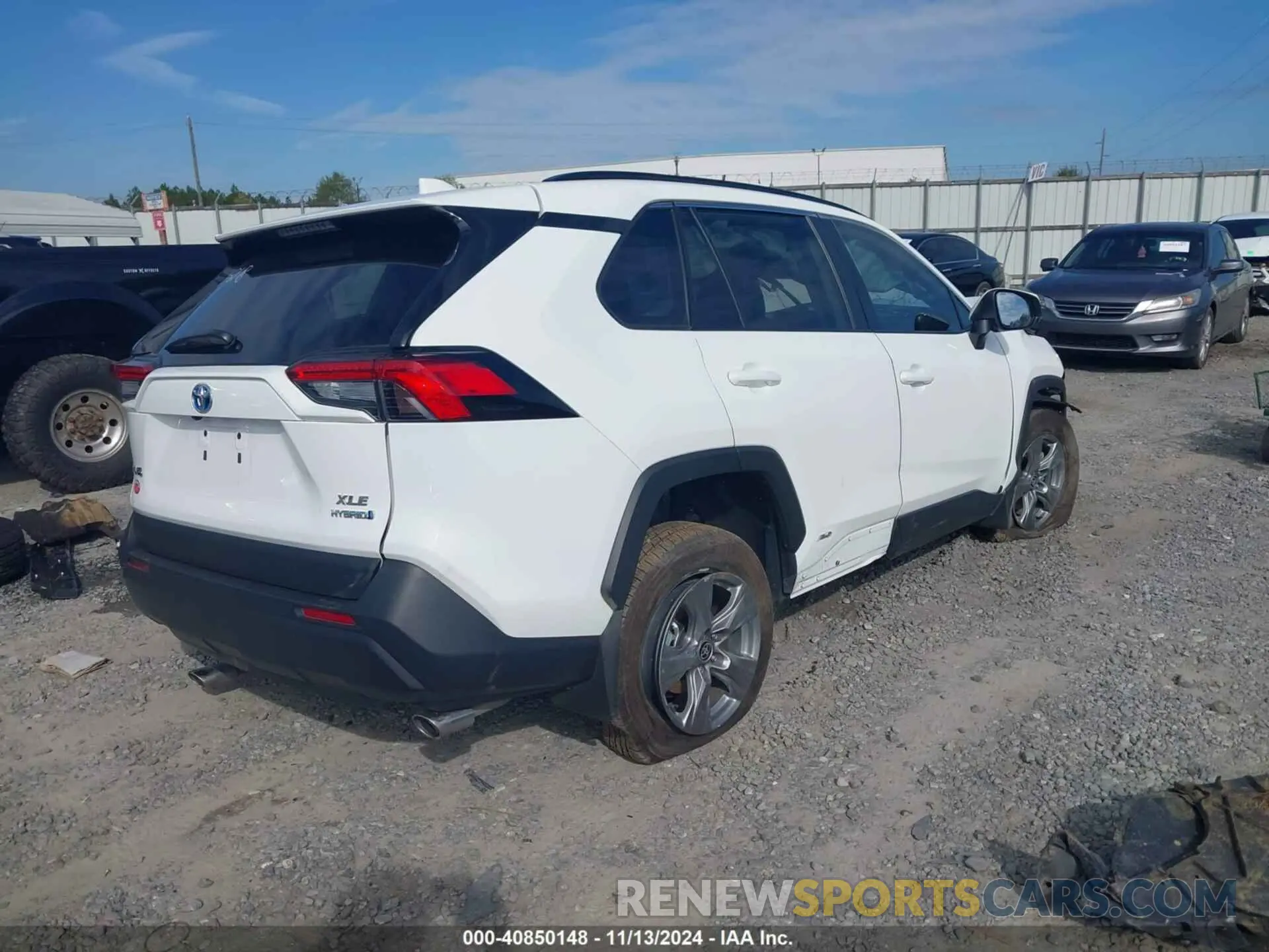 4 Photograph of a damaged car 2T3RWRFV6RW201374 TOYOTA RAV4 HYBRID 2024