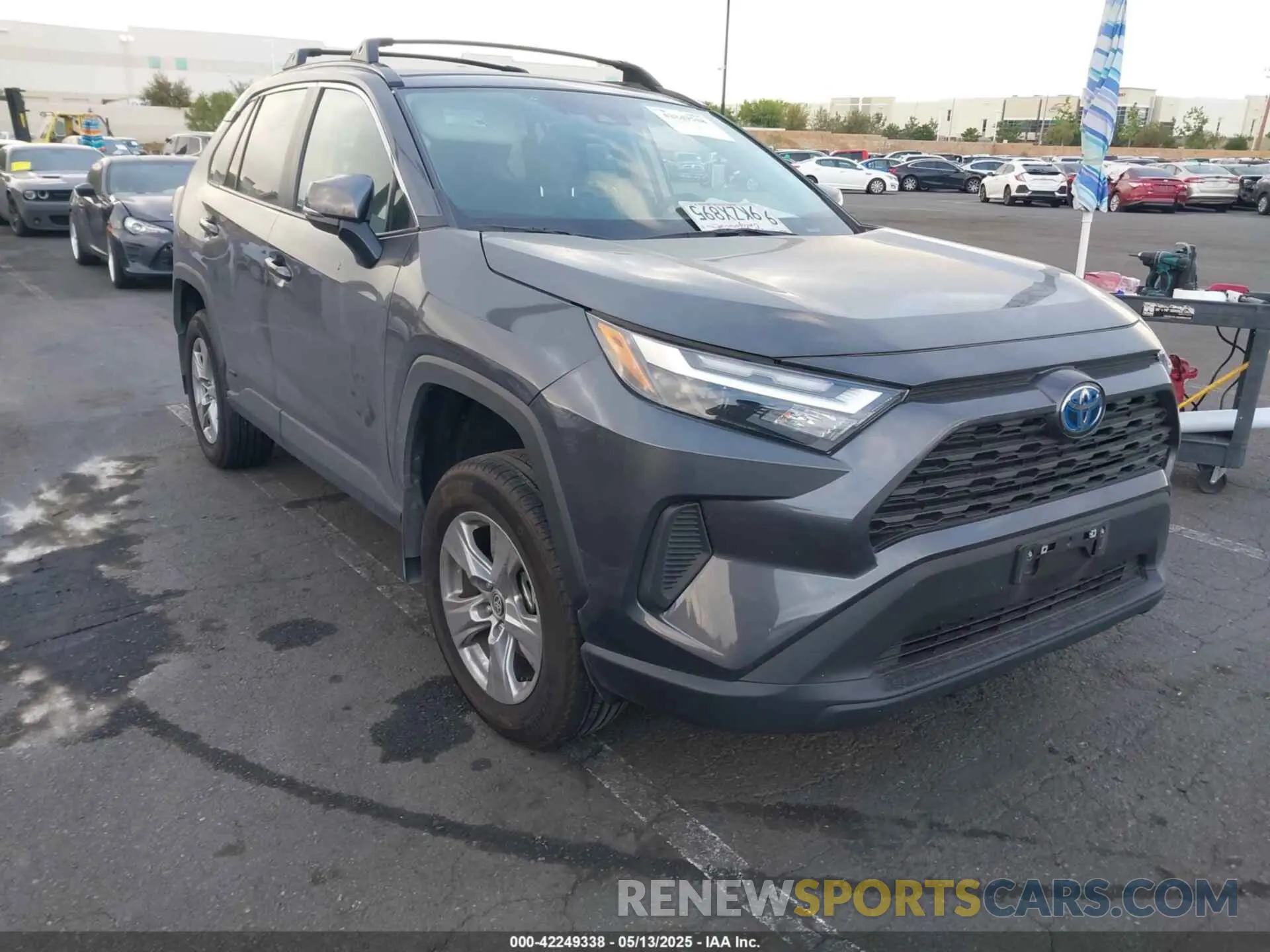 1 Photograph of a damaged car 2T3RWRFV6RW206686 TOYOTA RAV4 HYBRID 2024