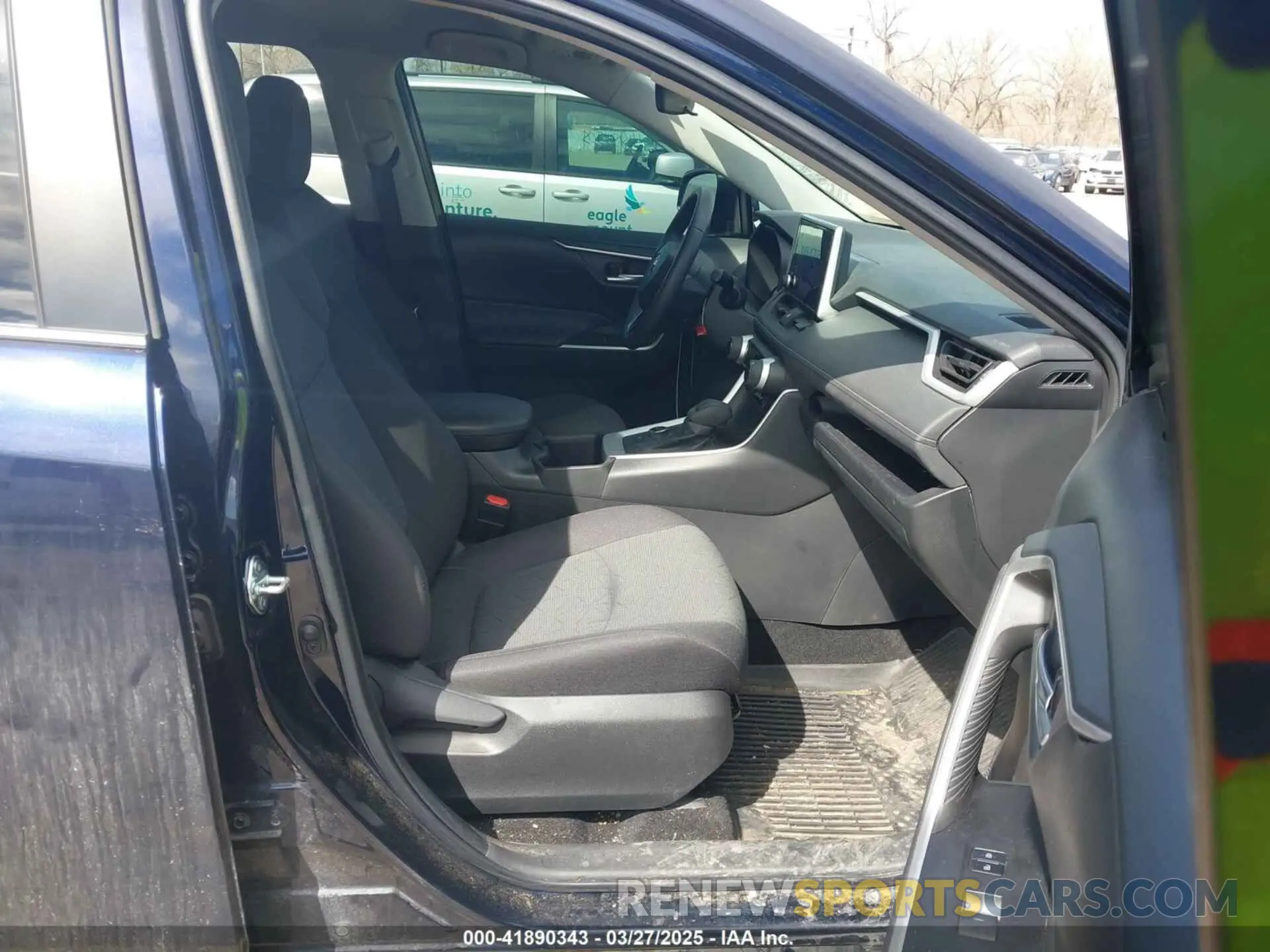 5 Photograph of a damaged car 2T3RWRFV9RW193450 TOYOTA RAV4 HYBRID 2024