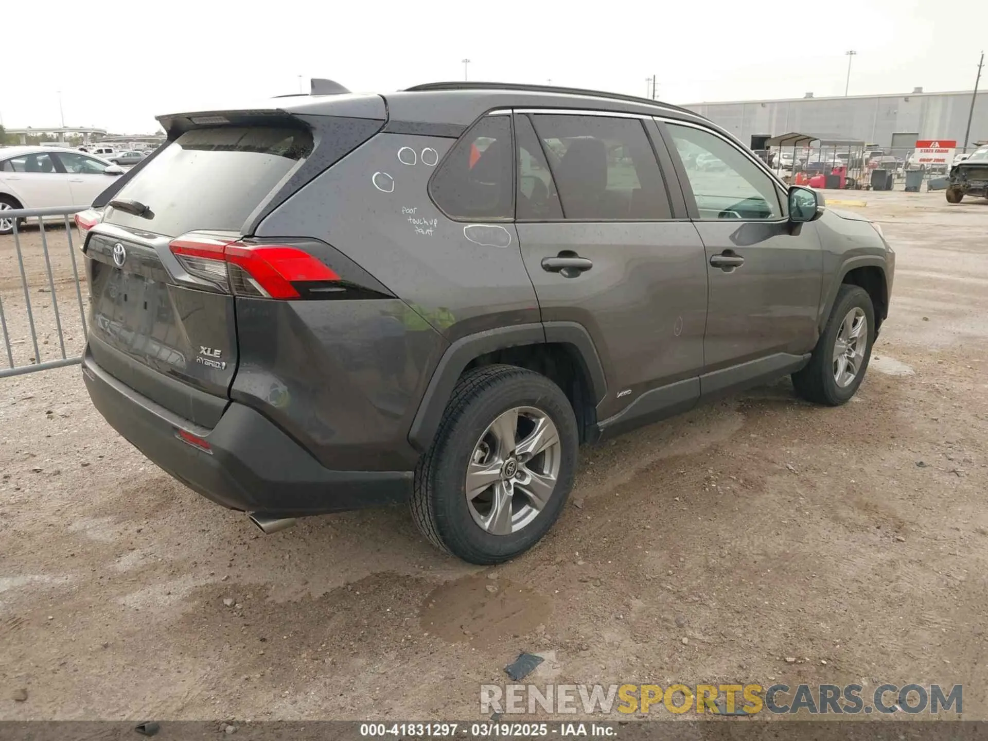 4 Photograph of a damaged car 2T3RWRFV9RW199667 TOYOTA RAV4 HYBRID 2024