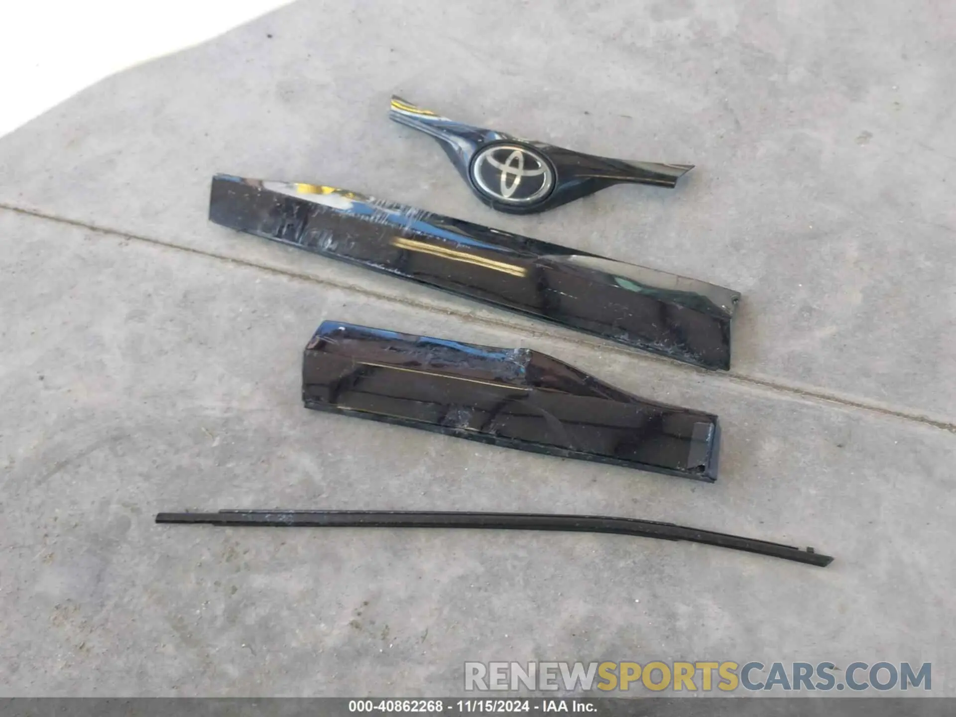 12 Photograph of a damaged car 2T3T6RFV3RW048815 TOYOTA RAV4 HYBRID 2024