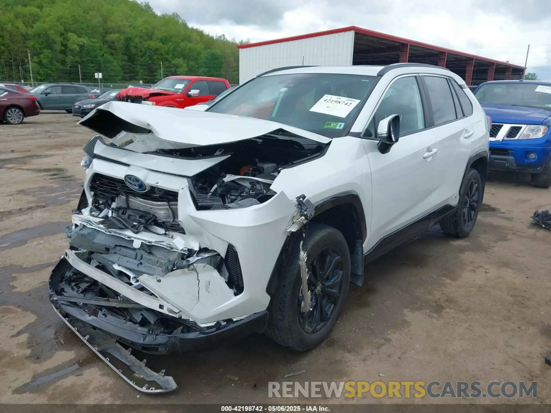2 Photograph of a damaged car 2T3T6RFV3RW066117 TOYOTA RAV4 HYBRID 2024