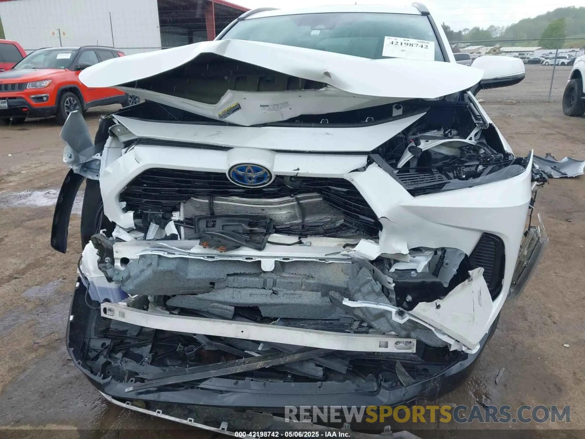 6 Photograph of a damaged car 2T3T6RFV3RW066117 TOYOTA RAV4 HYBRID 2024