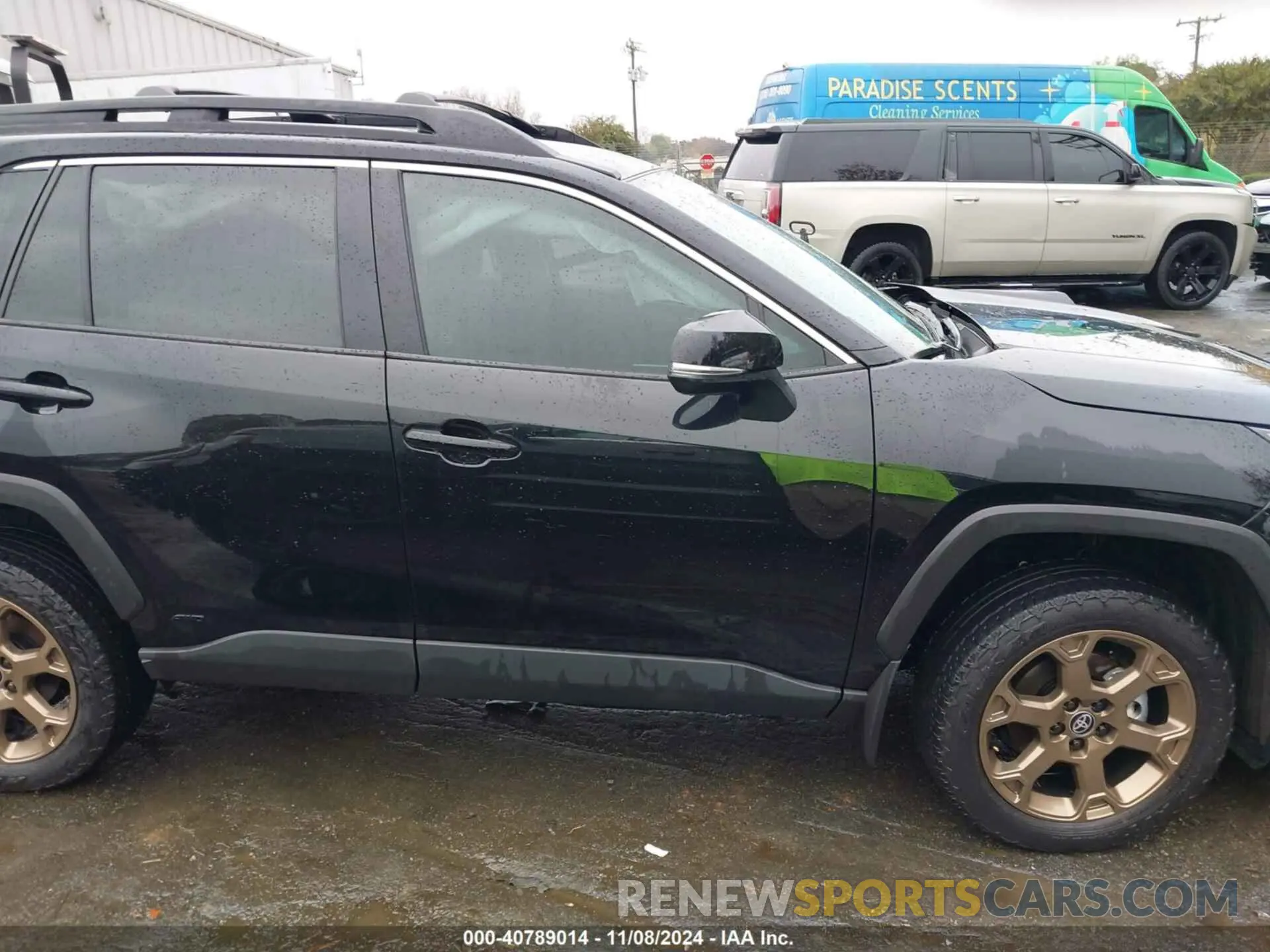 13 Photograph of a damaged car 2T3UWRFV4RW226025 TOYOTA RAV4 HYBRID 2024