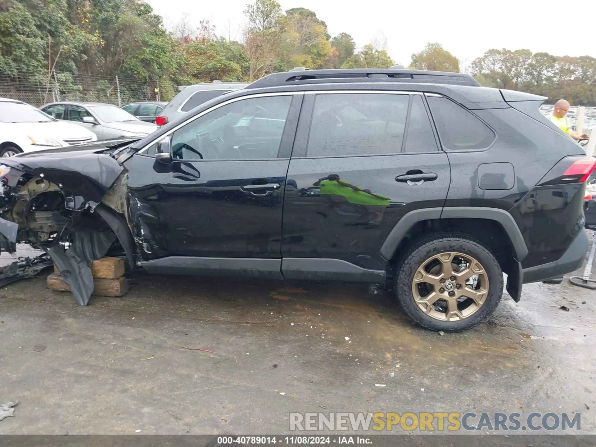 14 Photograph of a damaged car 2T3UWRFV4RW226025 TOYOTA RAV4 HYBRID 2024