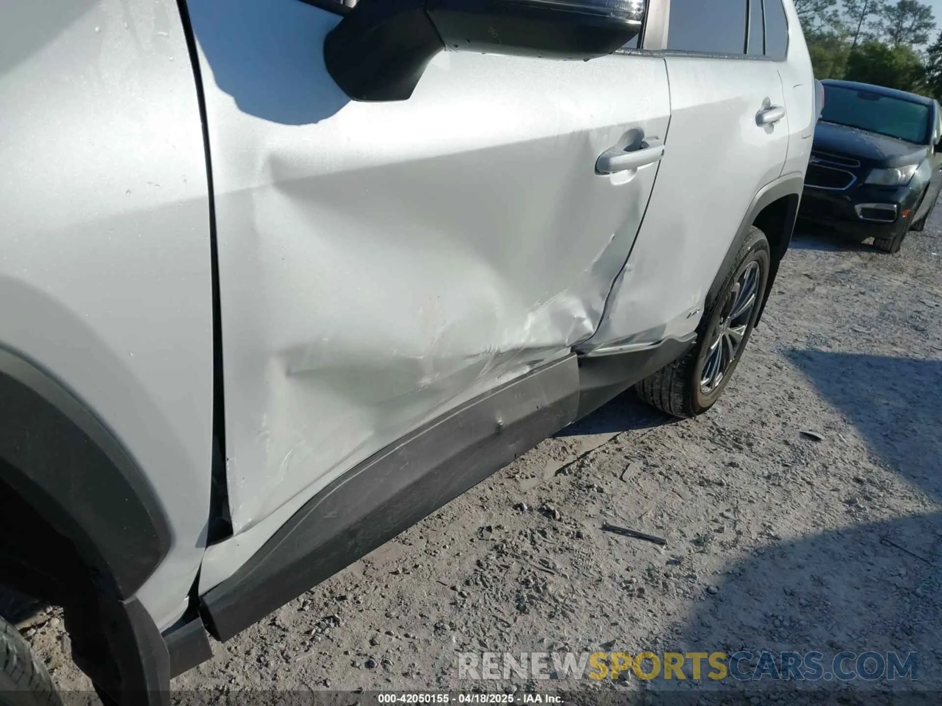 6 Photograph of a damaged car 4T3B6RFV0RU151797 TOYOTA RAV4 HYBRID 2024