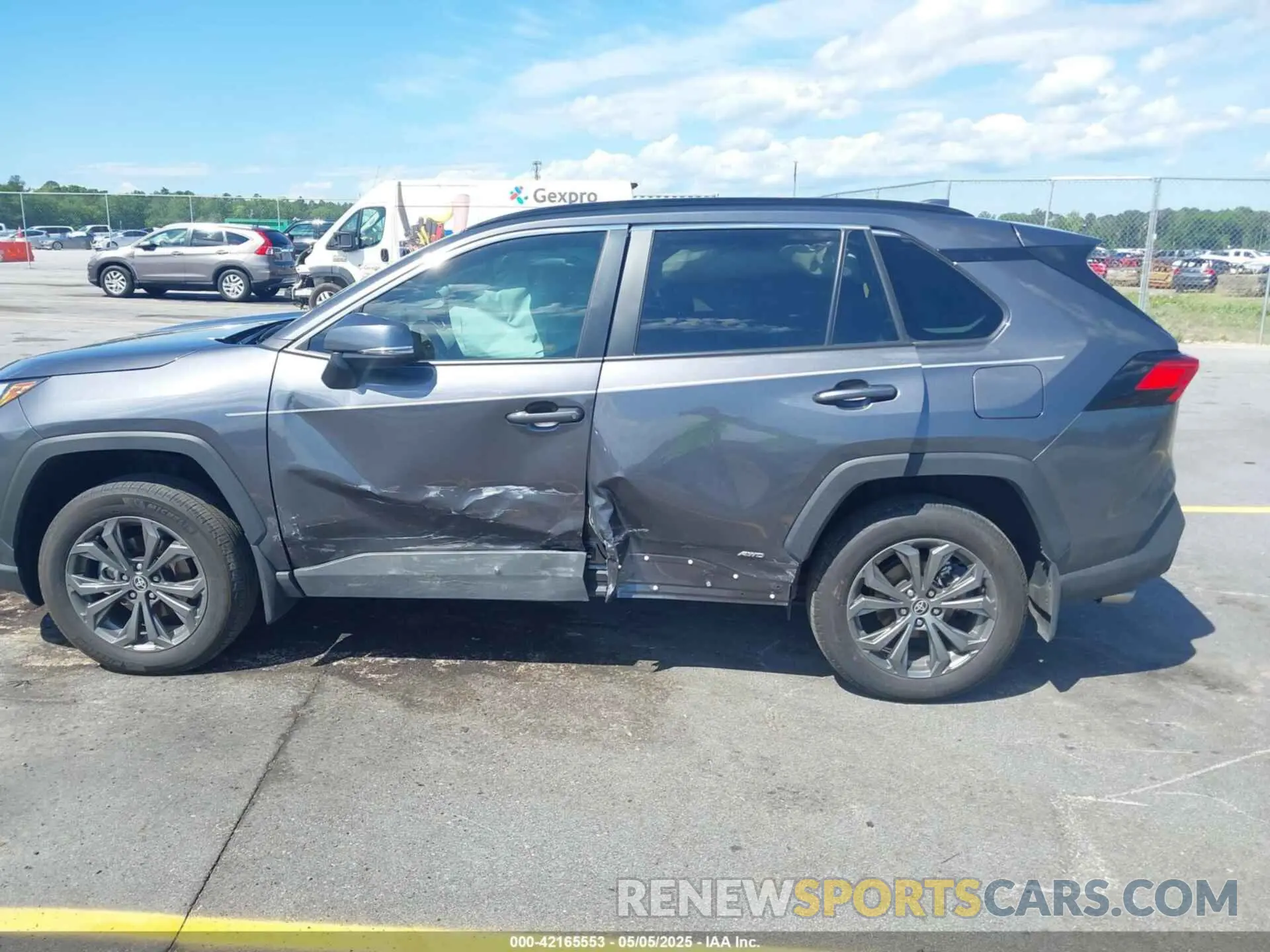 14 Photograph of a damaged car 4T3B6RFV0RU152111 TOYOTA RAV4 HYBRID 2024