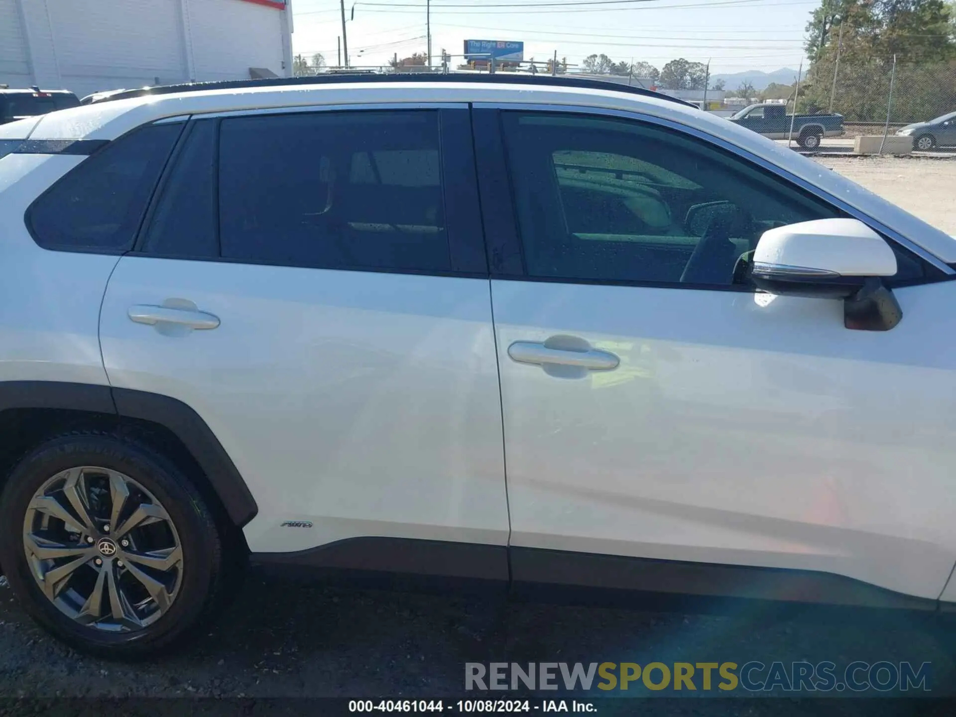 14 Photograph of a damaged car 4T3B6RFV0RU160130 TOYOTA RAV4 HYBRID 2024