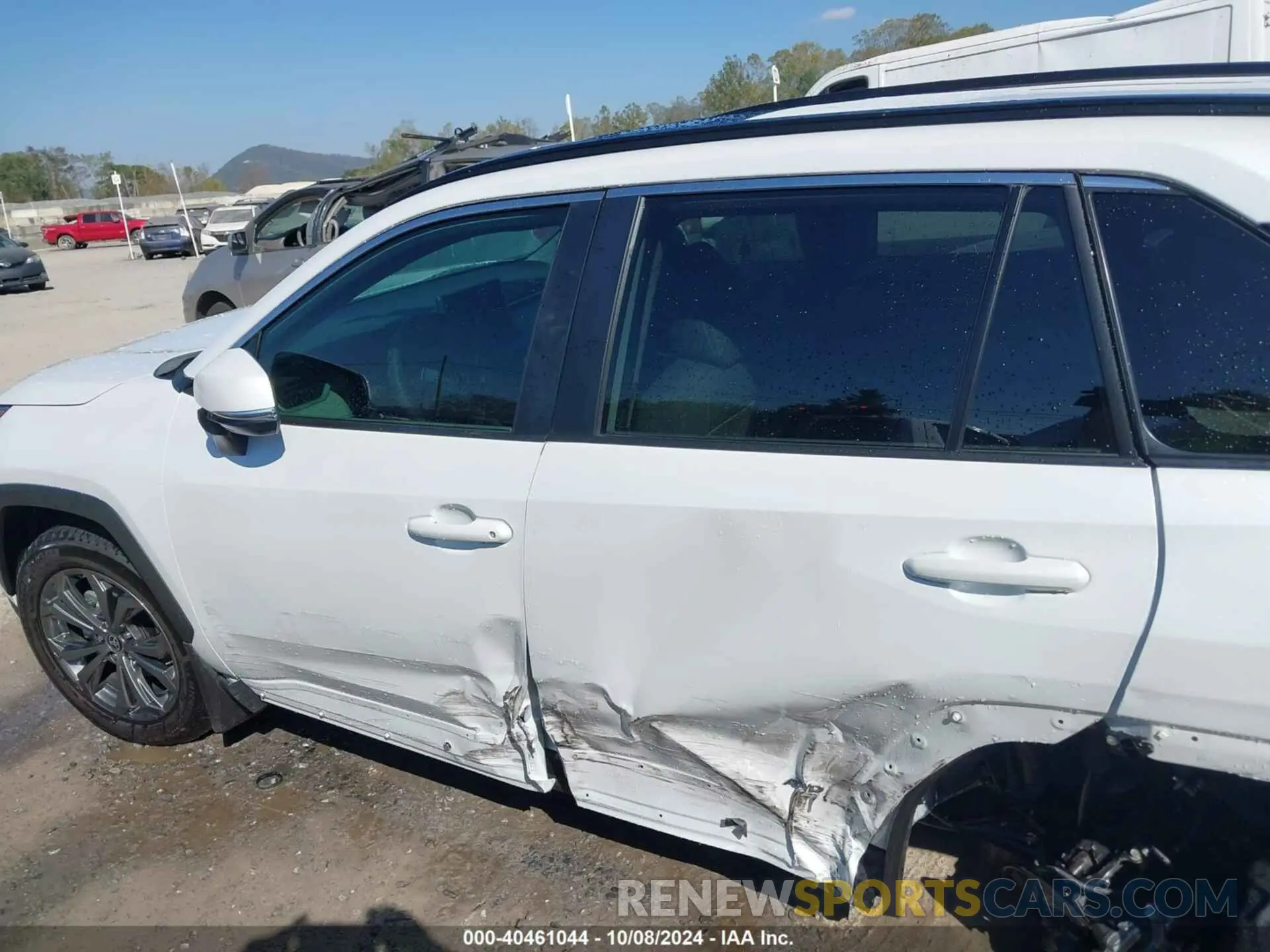 15 Photograph of a damaged car 4T3B6RFV0RU160130 TOYOTA RAV4 HYBRID 2024