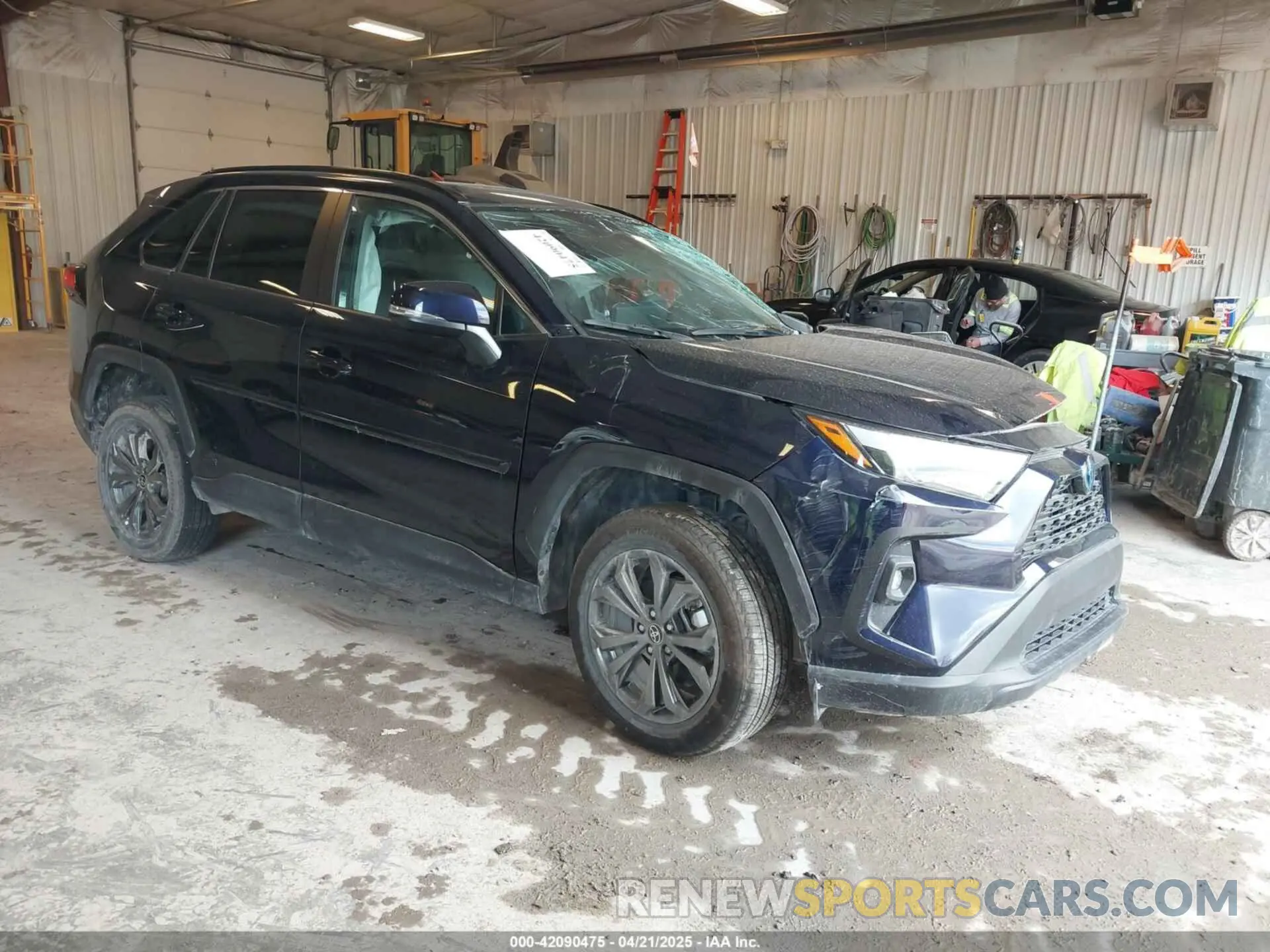 1 Photograph of a damaged car 4T3B6RFV8RU142717 TOYOTA RAV4 HYBRID 2024