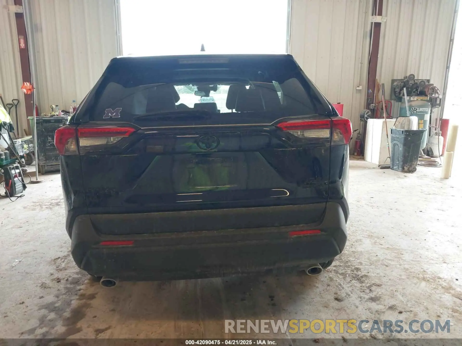 15 Photograph of a damaged car 4T3B6RFV8RU142717 TOYOTA RAV4 HYBRID 2024