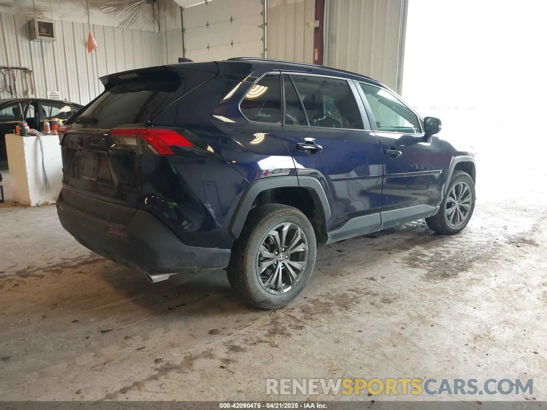 4 Photograph of a damaged car 4T3B6RFV8RU142717 TOYOTA RAV4 HYBRID 2024