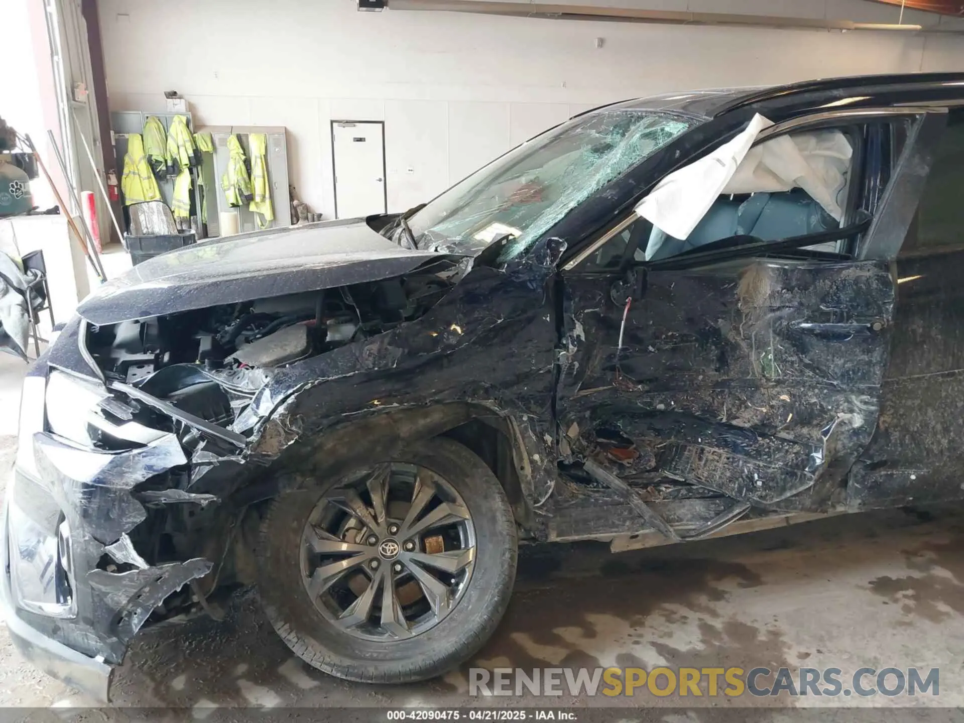 6 Photograph of a damaged car 4T3B6RFV8RU142717 TOYOTA RAV4 HYBRID 2024