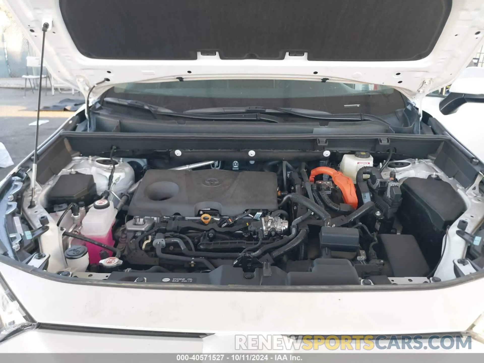10 Photograph of a damaged car 4T3B6RFV9RU156352 TOYOTA RAV4 HYBRID 2024