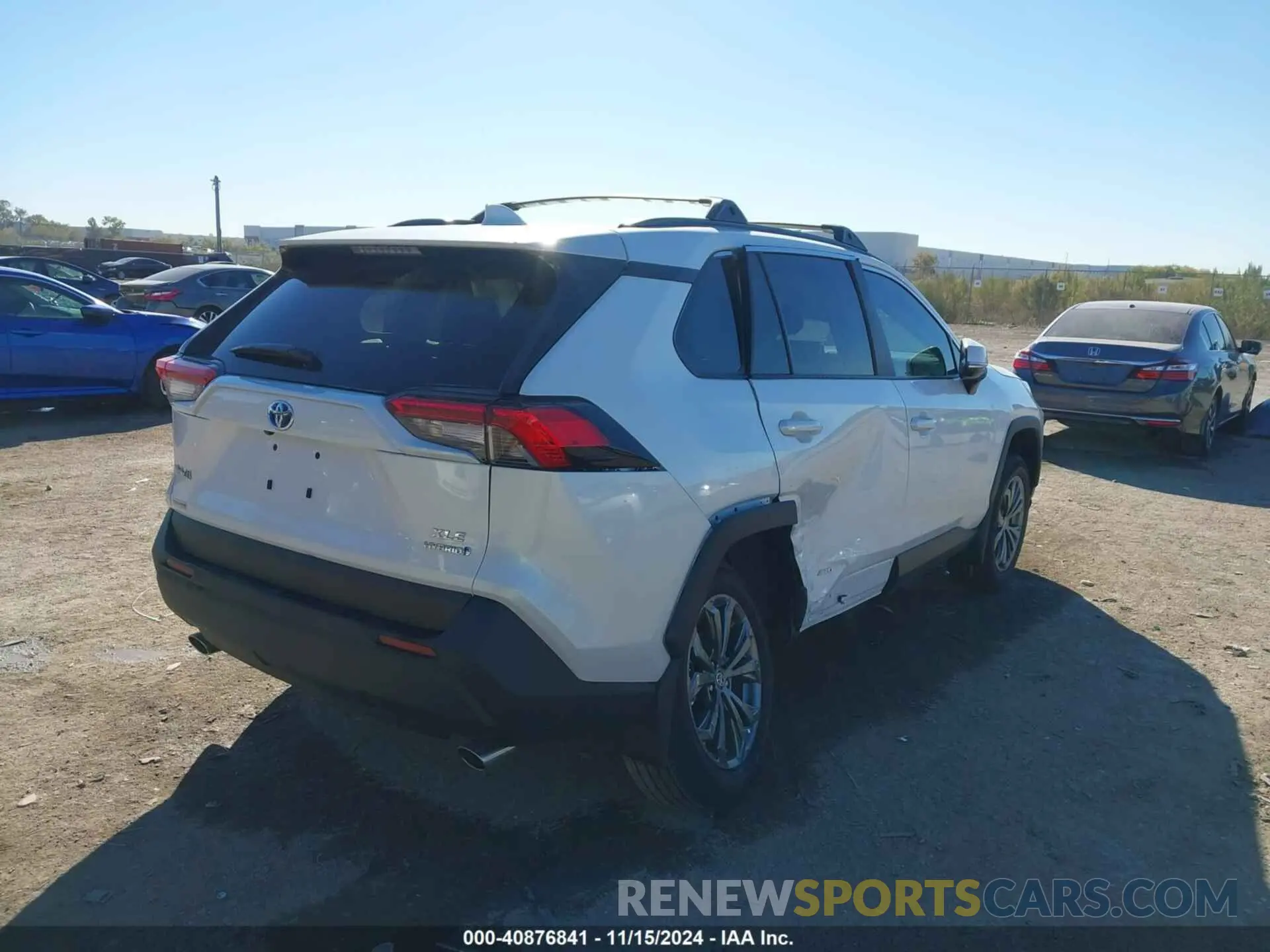 4 Photograph of a damaged car 4T3B6RFV9RU162684 TOYOTA RAV4 HYBRID 2024