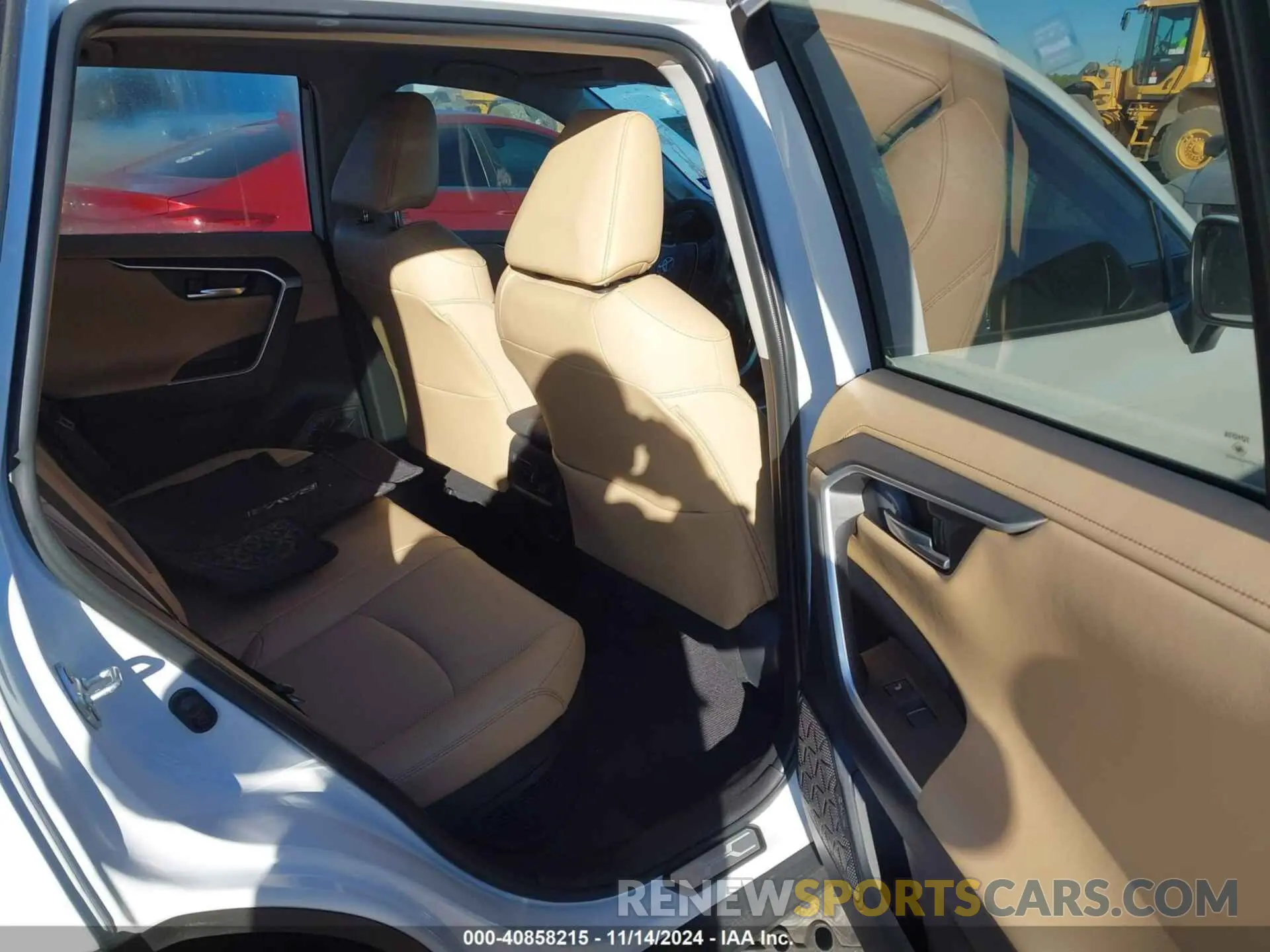 8 Photograph of a damaged car 4T3D6RFV0RU145040 TOYOTA RAV4 HYBRID 2024