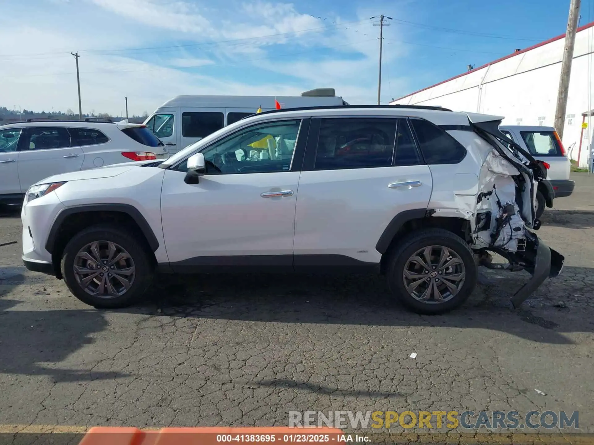 14 Photograph of a damaged car 4T3D6RFV4RU157367 TOYOTA RAV4 HYBRID 2024