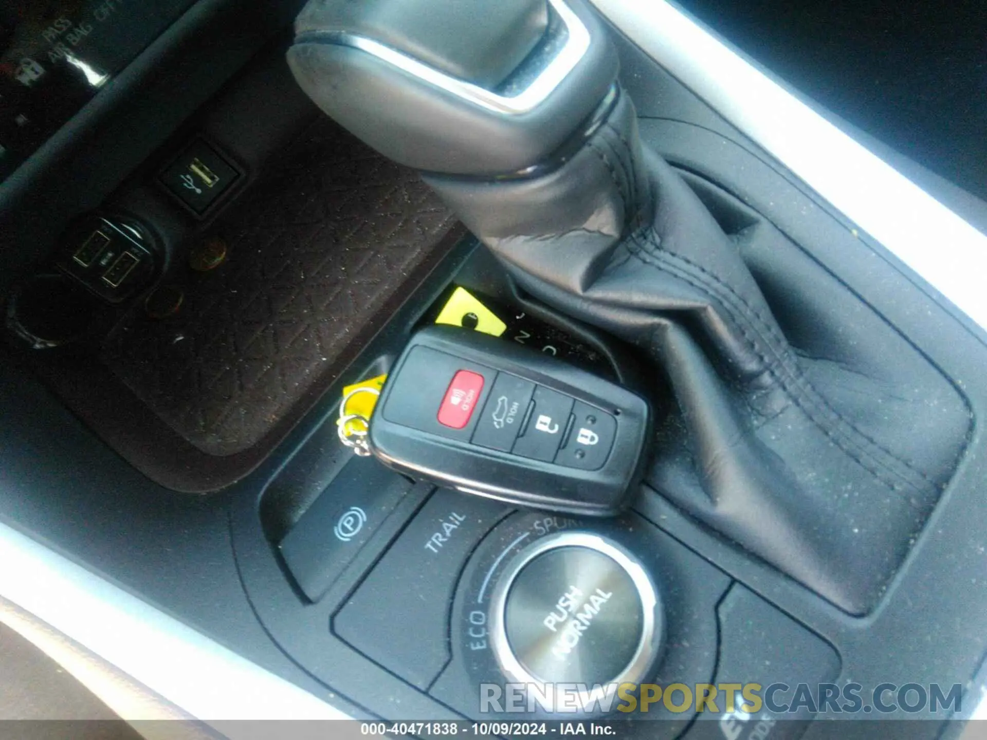 11 Photograph of a damaged car 4T3D6RFV5RU148225 TOYOTA RAV4 HYBRID 2024
