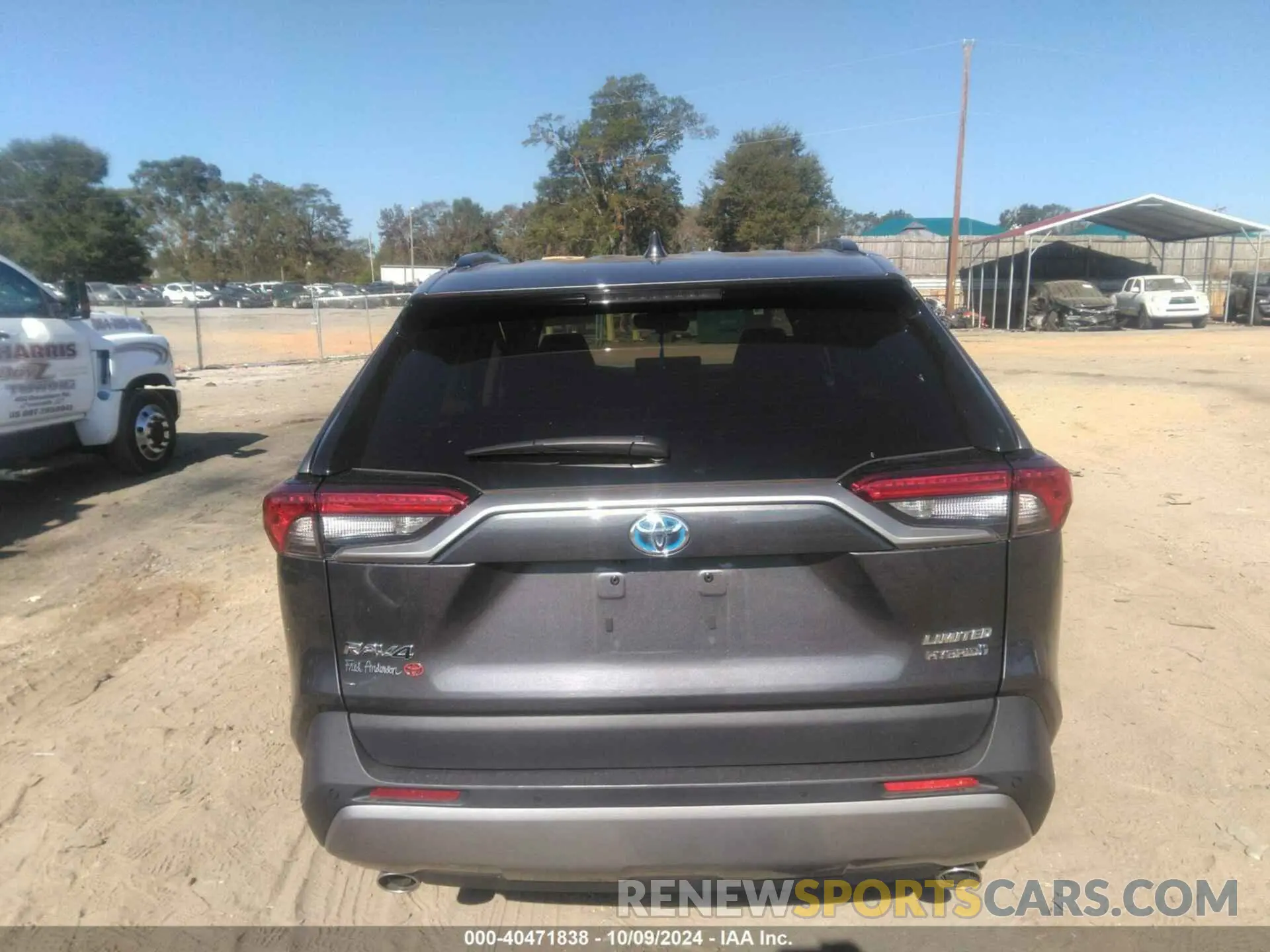 17 Photograph of a damaged car 4T3D6RFV5RU148225 TOYOTA RAV4 HYBRID 2024