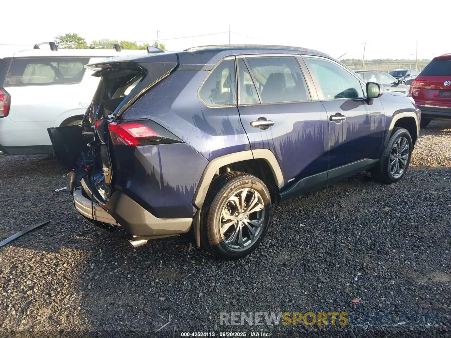 4 Photograph of a damaged car 4T3D6RFV5RU170502 TOYOTA RAV4 HYBRID 2024