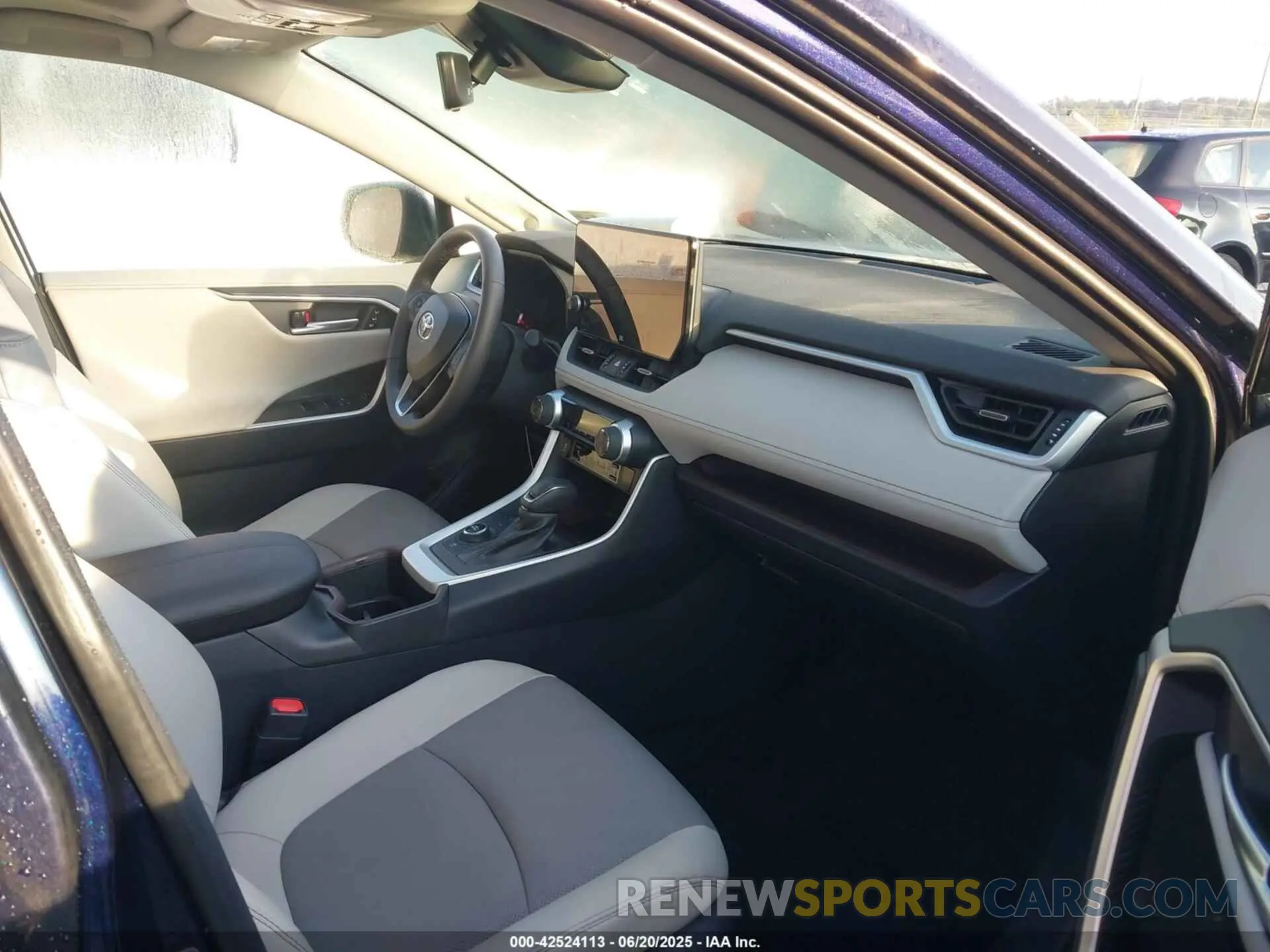 5 Photograph of a damaged car 4T3D6RFV5RU170502 TOYOTA RAV4 HYBRID 2024