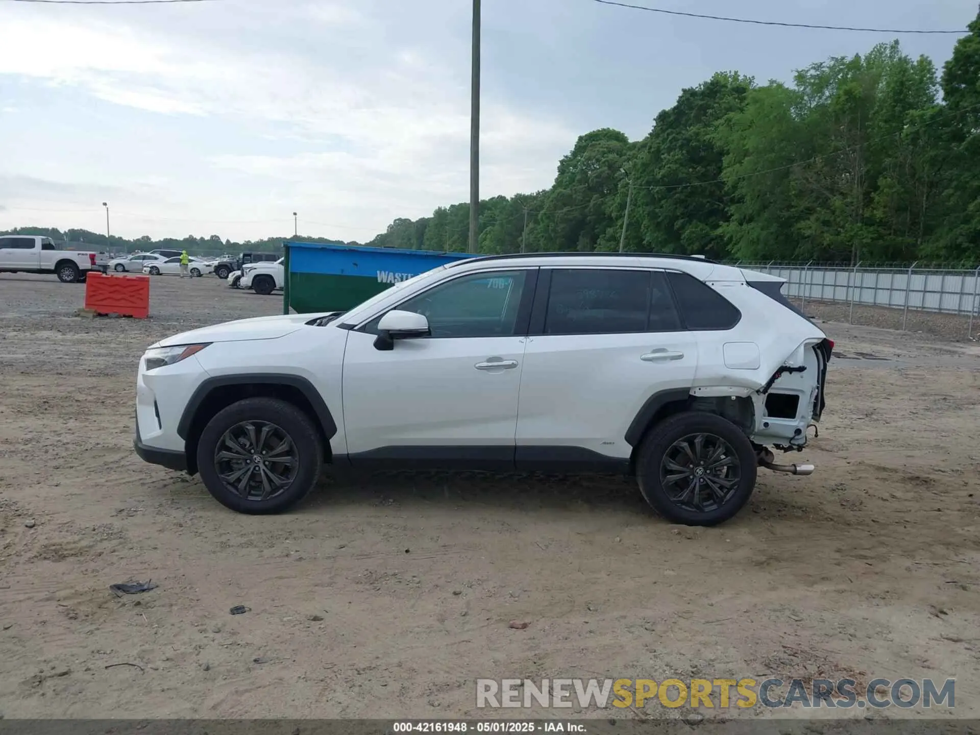 15 Photograph of a damaged car 4T3D6RFVXRU163559 TOYOTA RAV4 HYBRID 2024