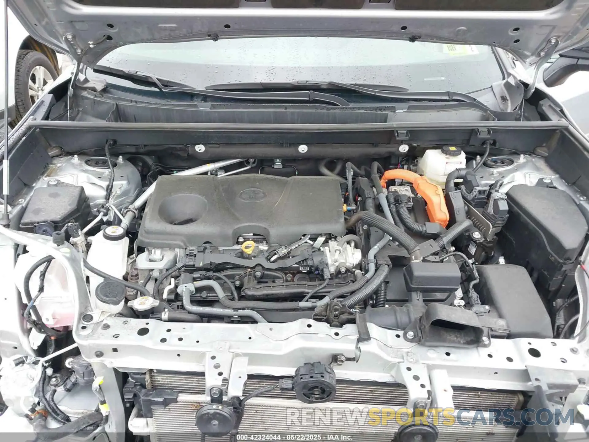 10 Photograph of a damaged car 4T3E6RFV2RU142970 TOYOTA RAV4 HYBRID 2024