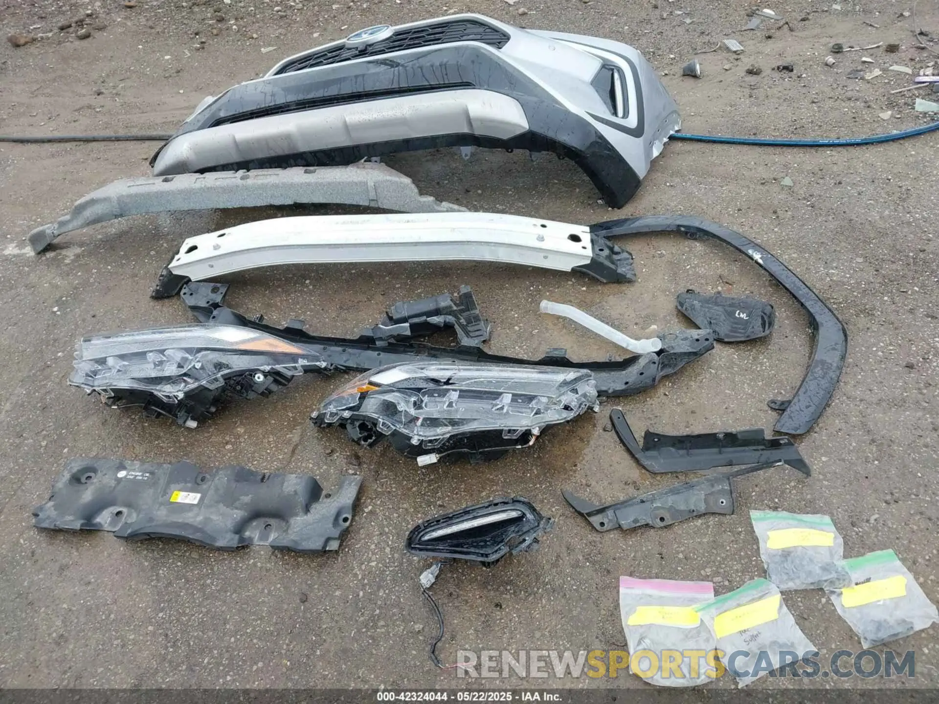 12 Photograph of a damaged car 4T3E6RFV2RU142970 TOYOTA RAV4 HYBRID 2024