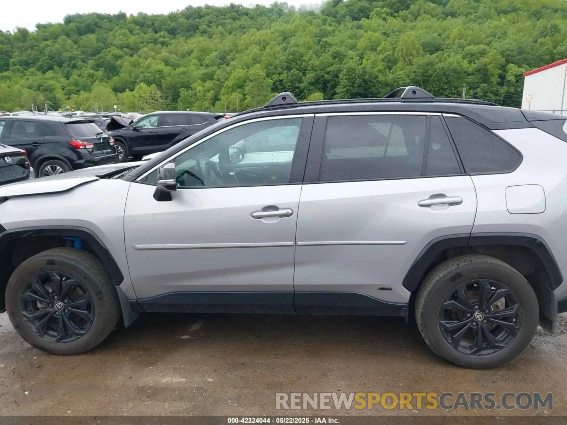 15 Photograph of a damaged car 4T3E6RFV2RU142970 TOYOTA RAV4 HYBRID 2024