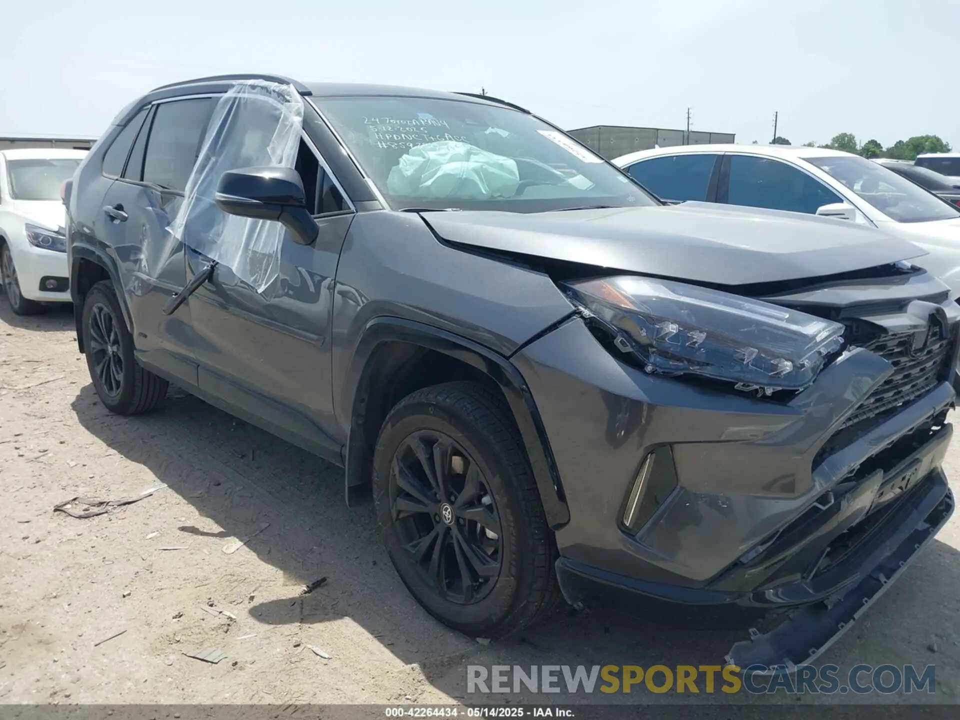 1 Photograph of a damaged car 4T3E6RFV3RU174035 TOYOTA RAV4 HYBRID 2024