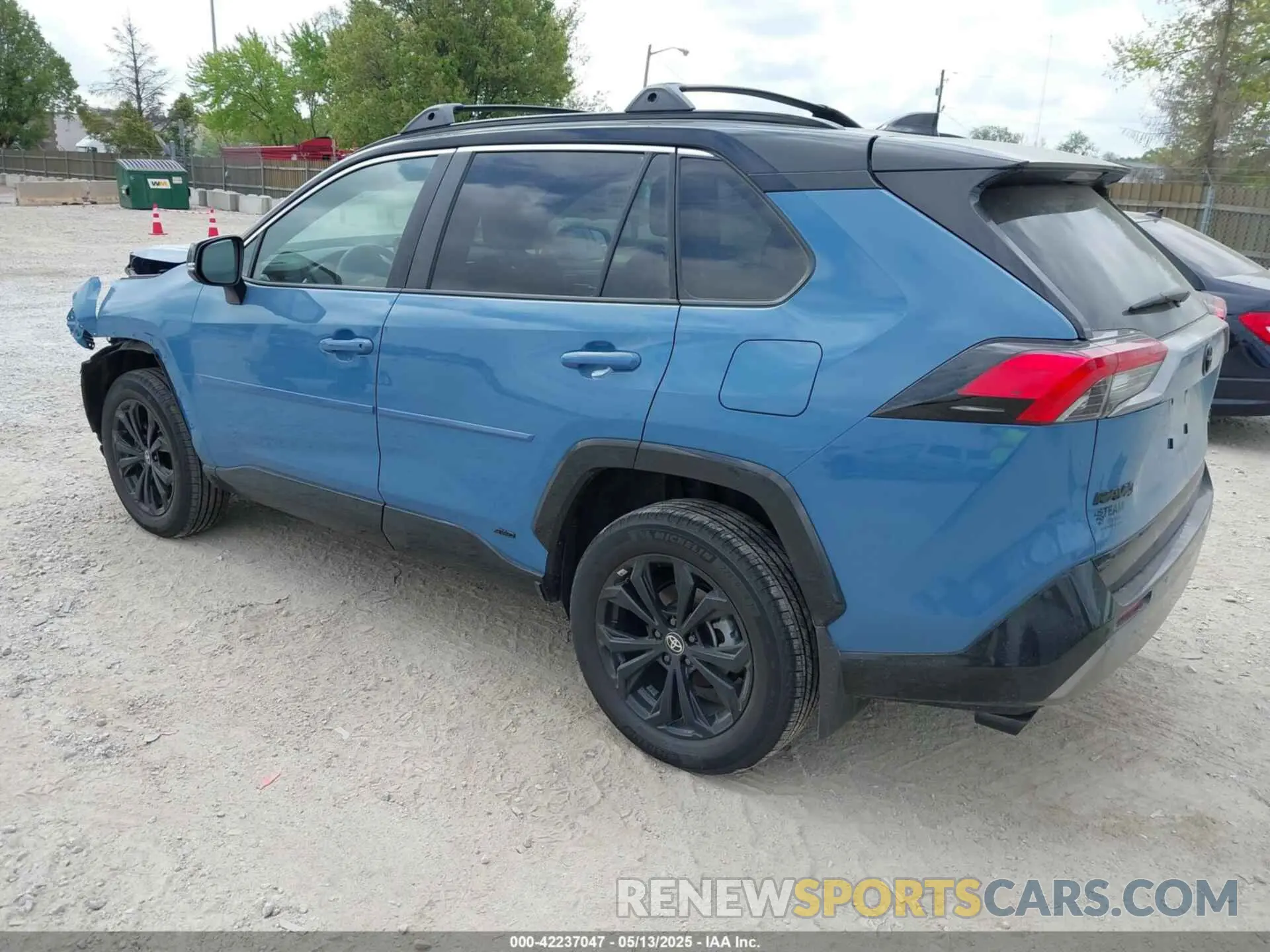 3 Photograph of a damaged car 4T3E6RFV4RU163271 TOYOTA RAV4 HYBRID 2024
