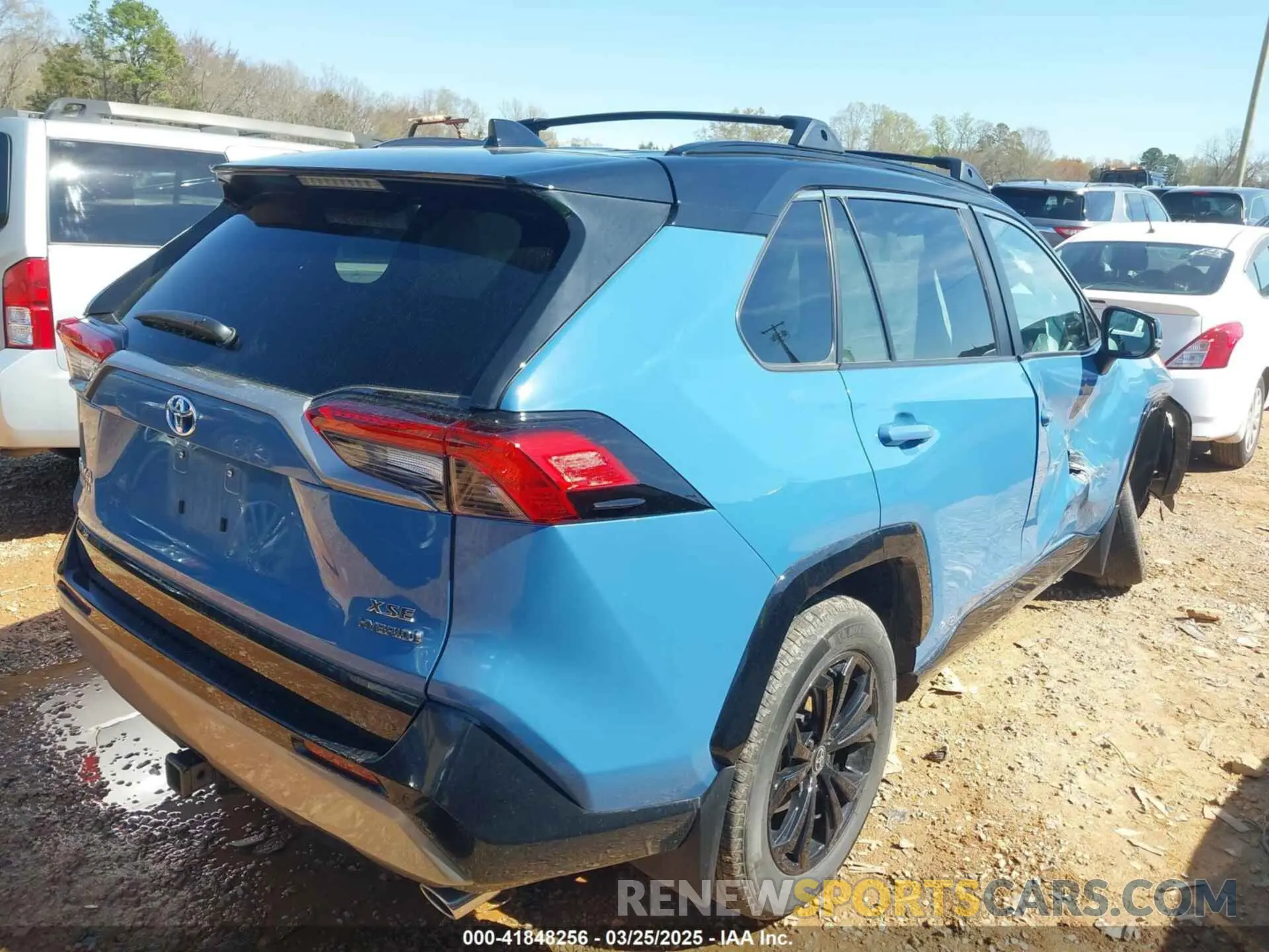 4 Photograph of a damaged car 4T3E6RFV6RU159190 TOYOTA RAV4 HYBRID 2024