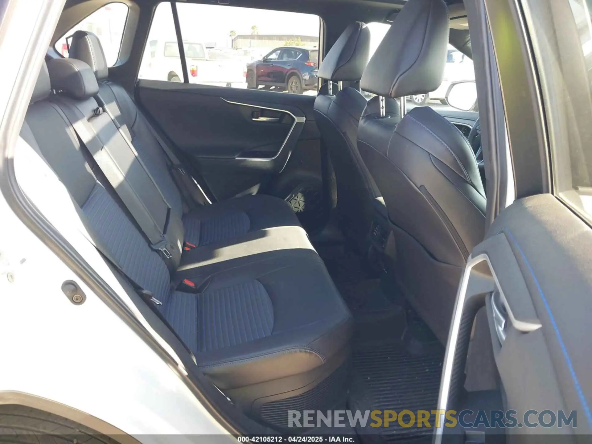 8 Photograph of a damaged car 4T3E6RFVXRU149410 TOYOTA RAV4 HYBRID 2024