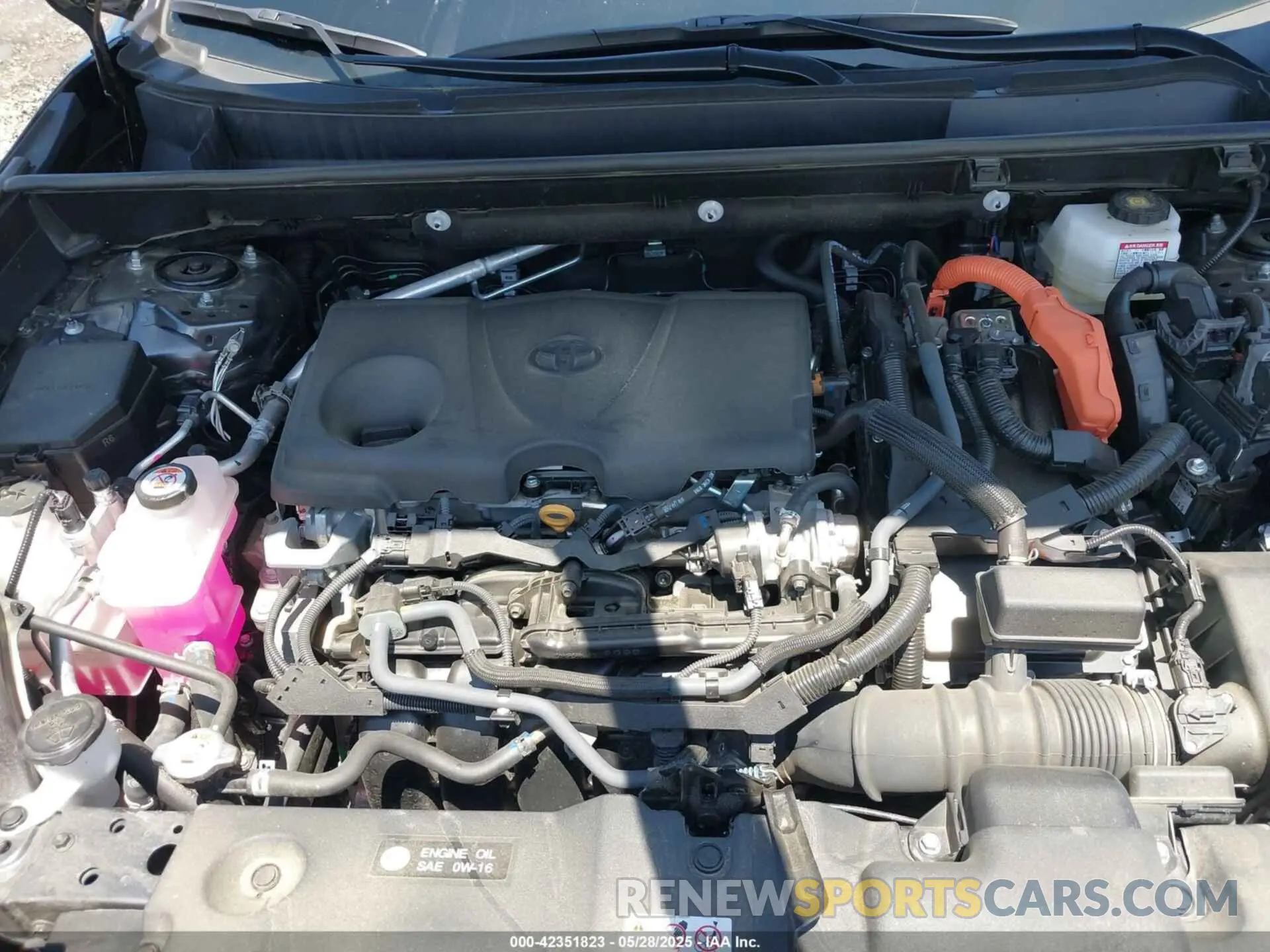 10 Photograph of a damaged car 4T3E6RFVXRU167468 TOYOTA RAV4 HYBRID 2024